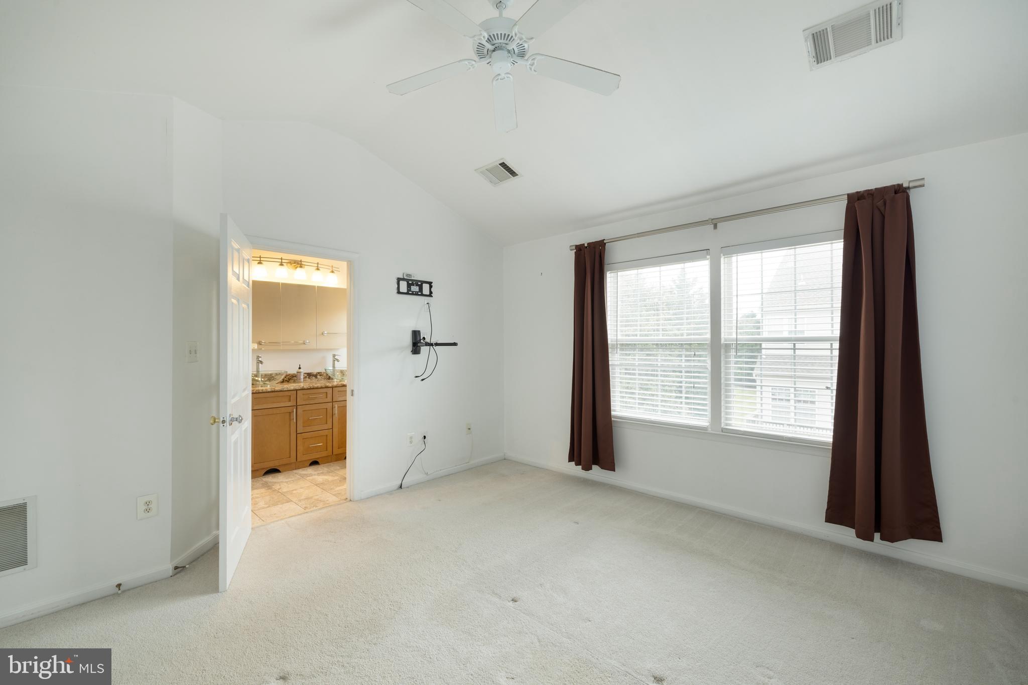 WOODGATE CROSSING - Residential