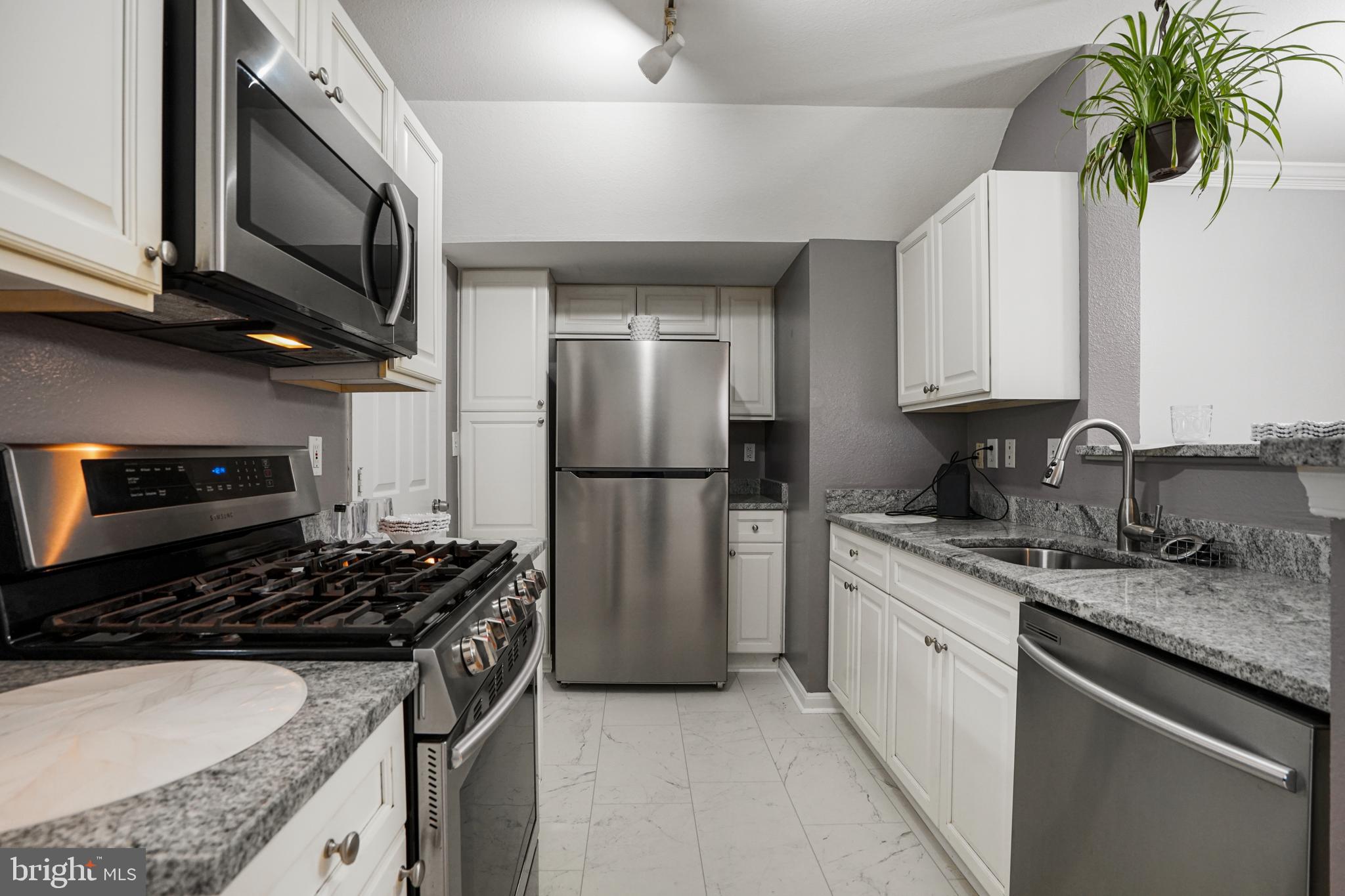 GATES OF FAIR LAKES - Residential