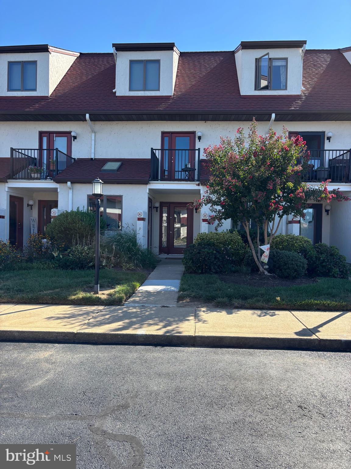 QUEENS LANDING - Residential Lease