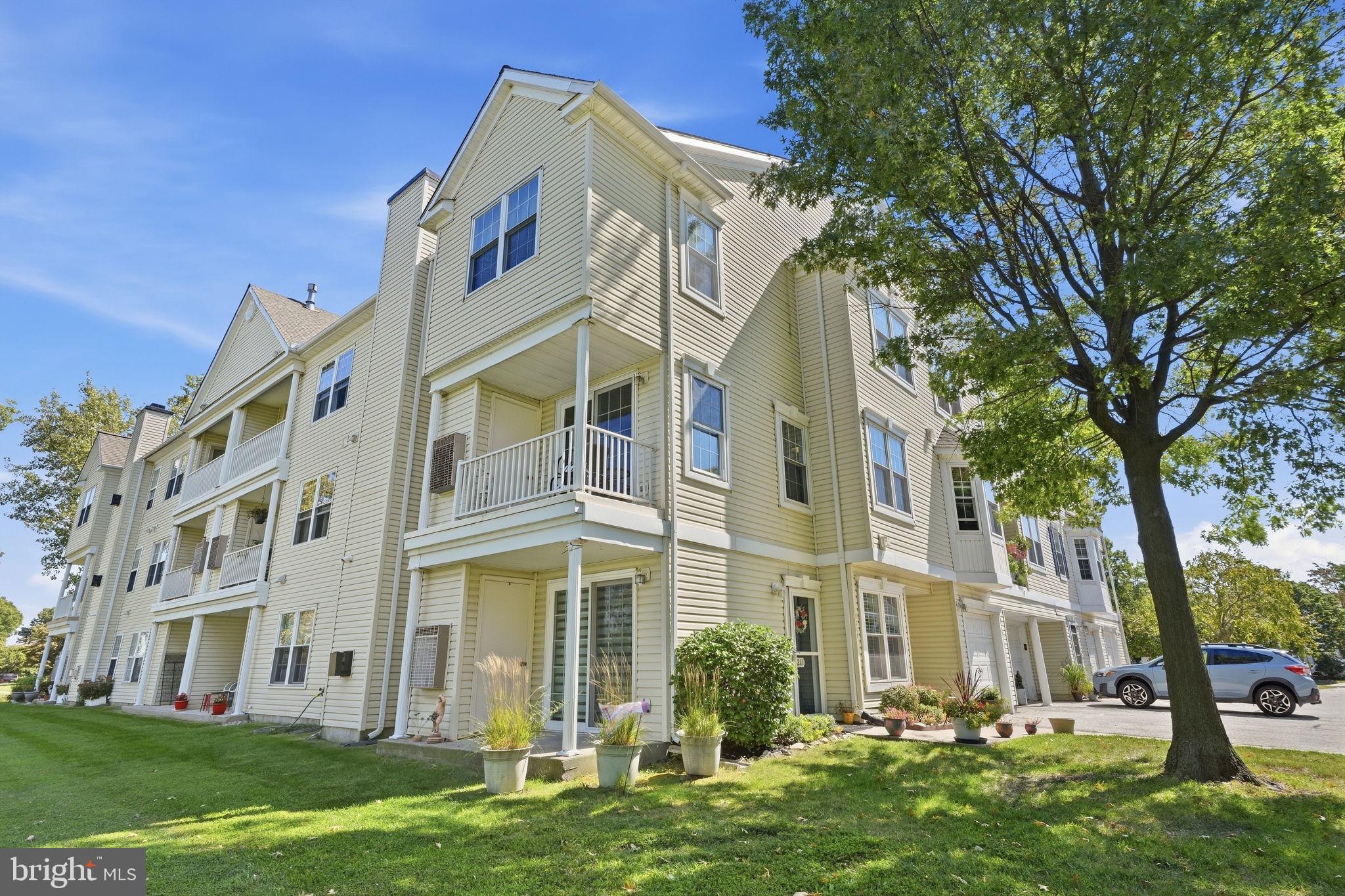 5209 RIVERFRONT DRIVE