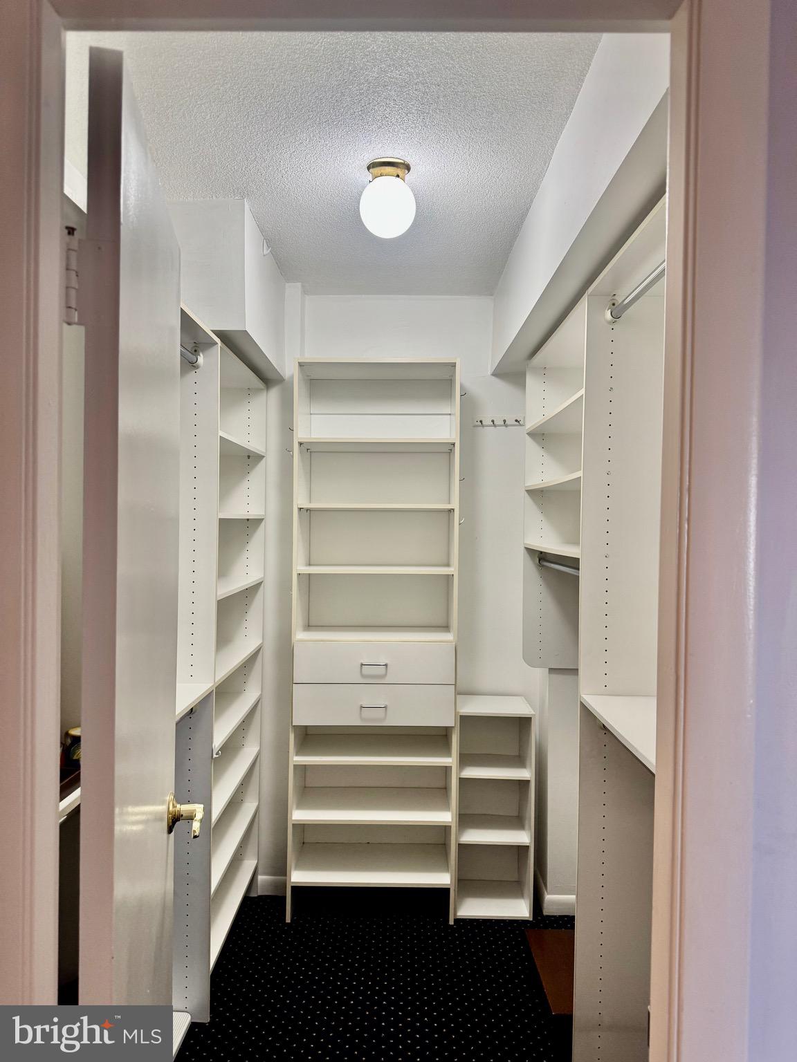 ALEXANDRIA HOUSE - Residential