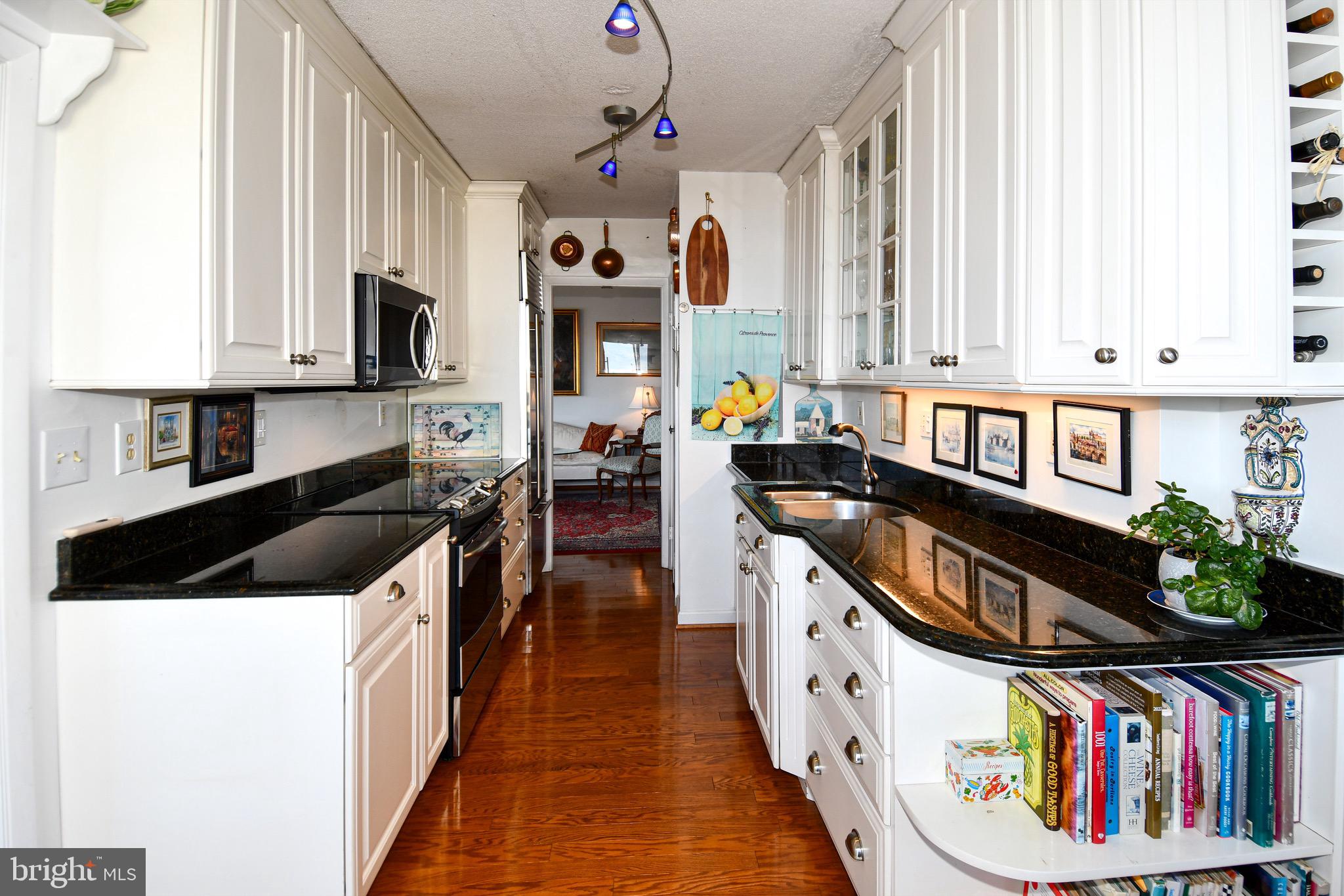 ALEXANDRIA HOUSE - Residential