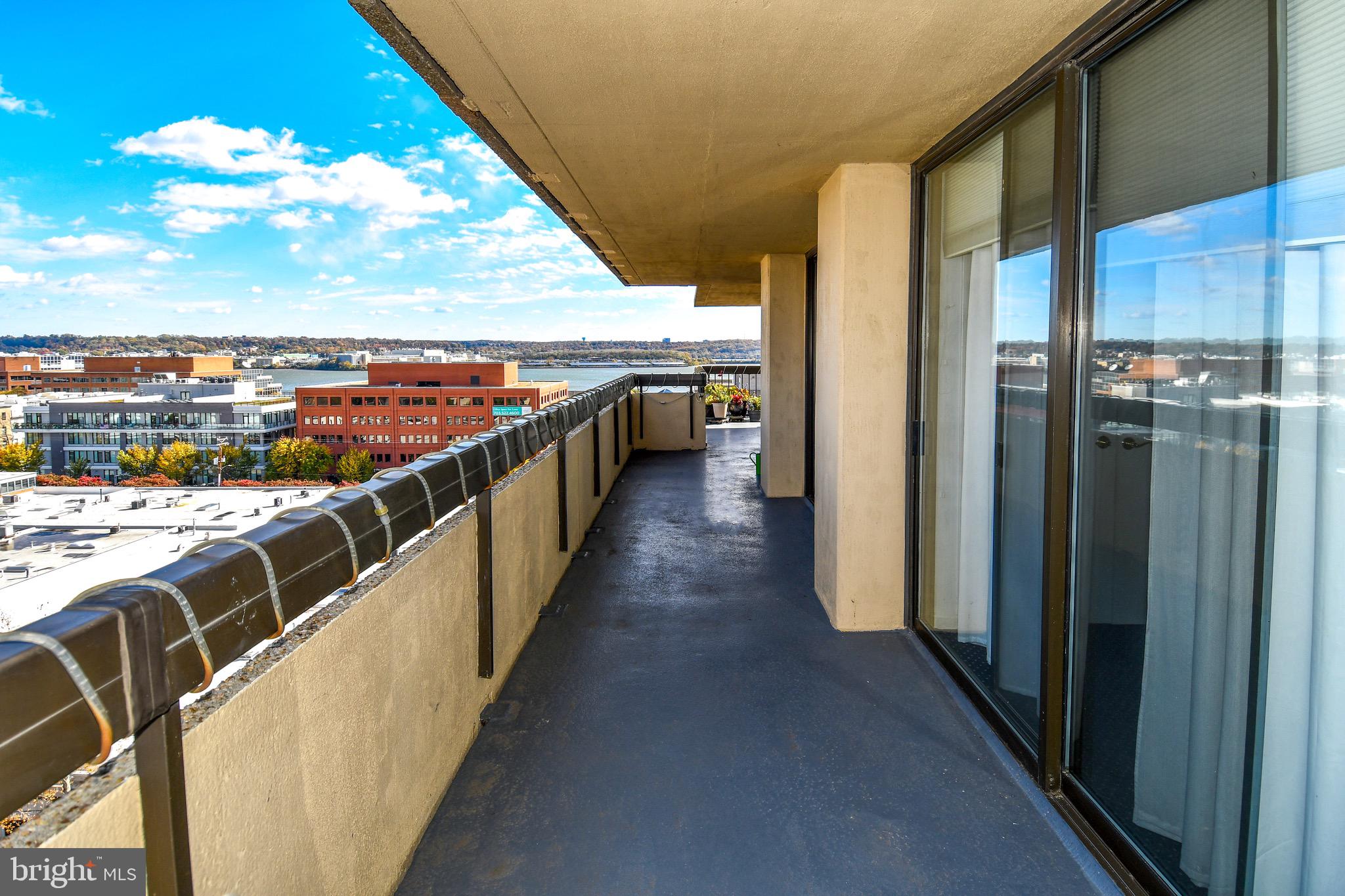 ALEXANDRIA HOUSE - Residential