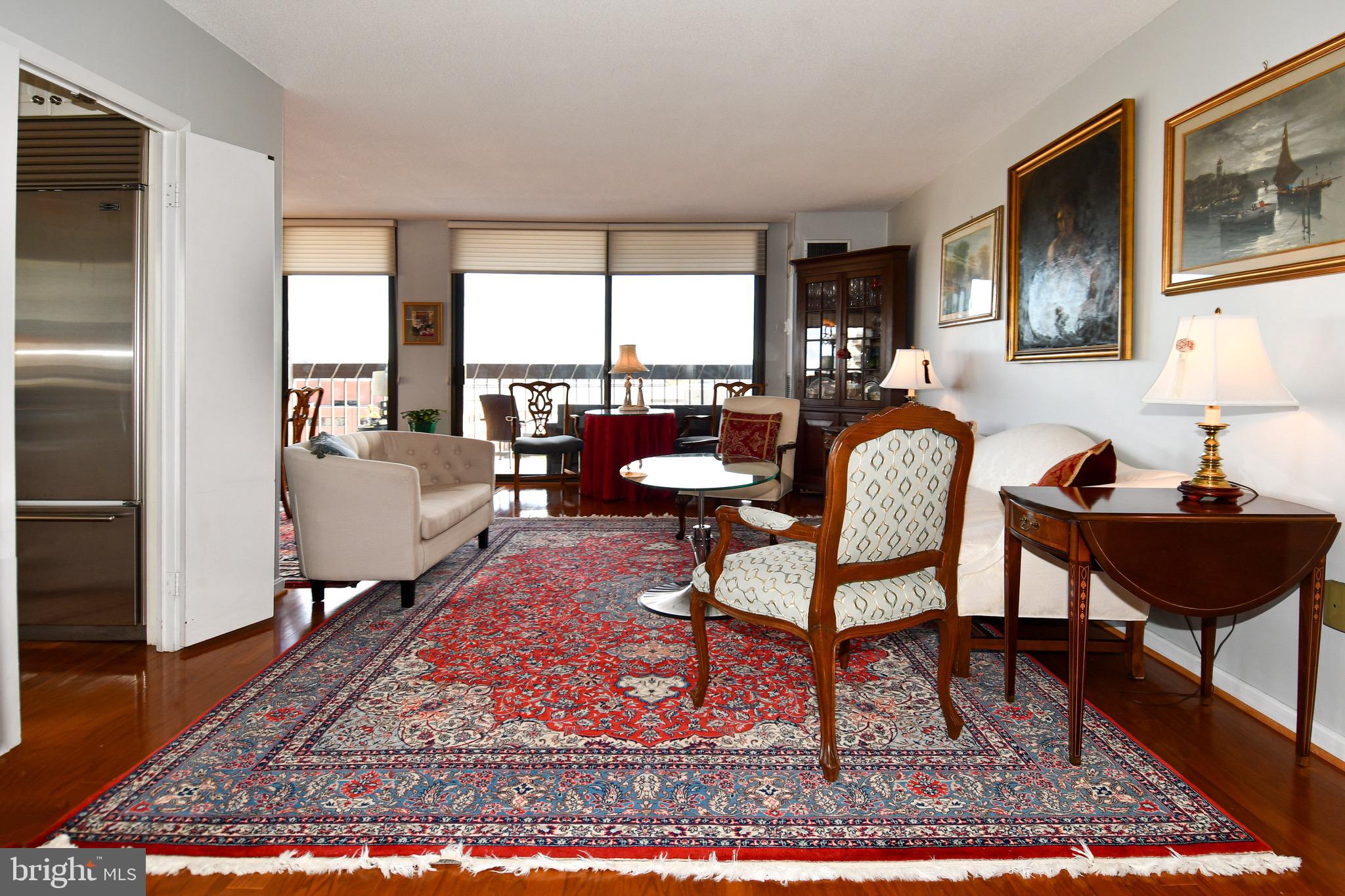 400 MADISON STREET 1008