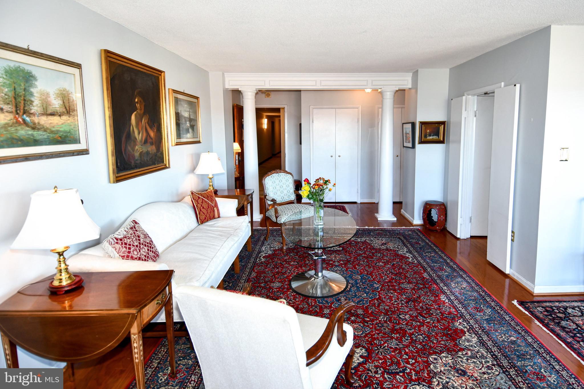 400 MADISON STREET 1008