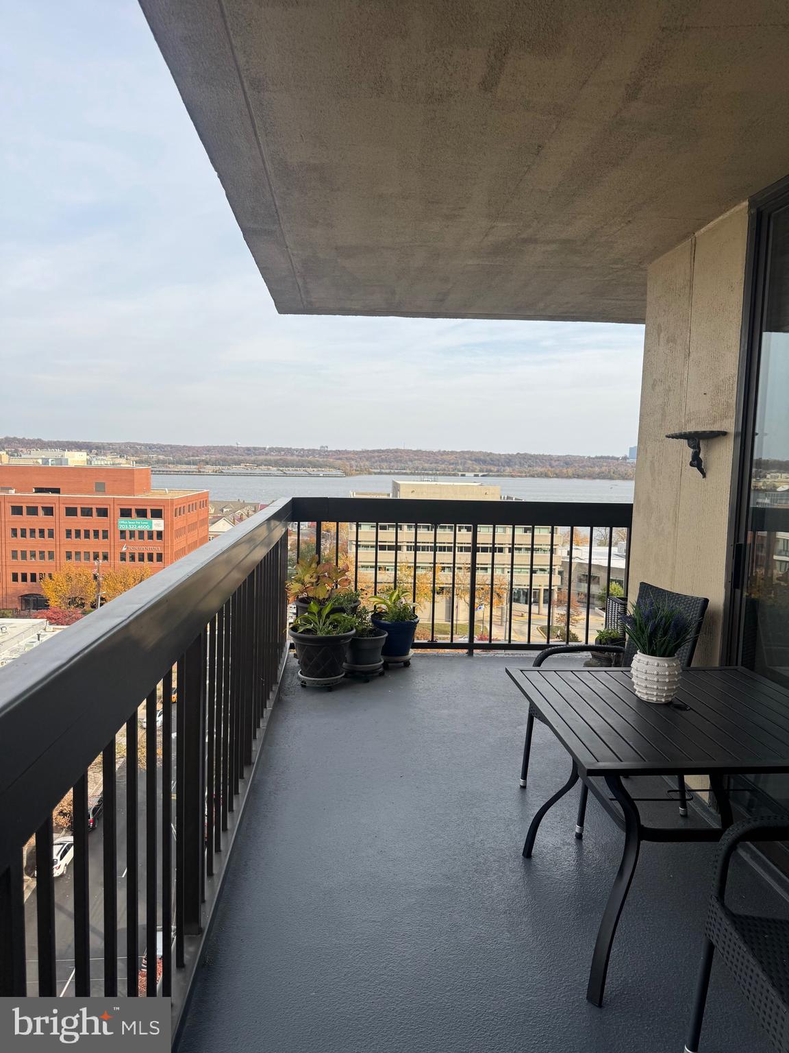 ALEXANDRIA HOUSE - Residential