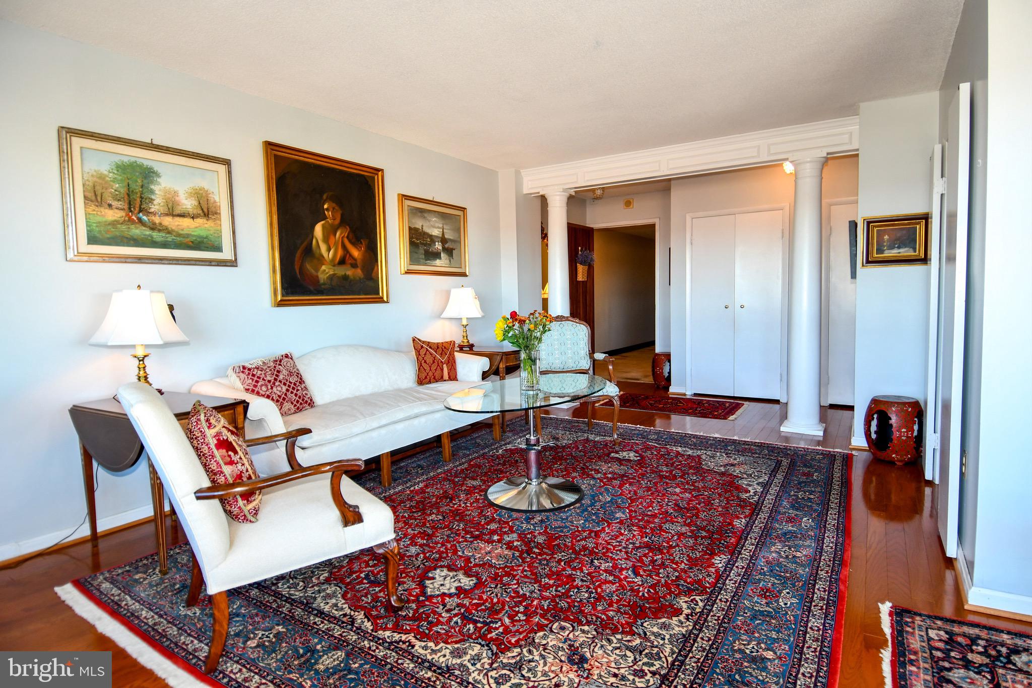 400 MADISON STREET 1008