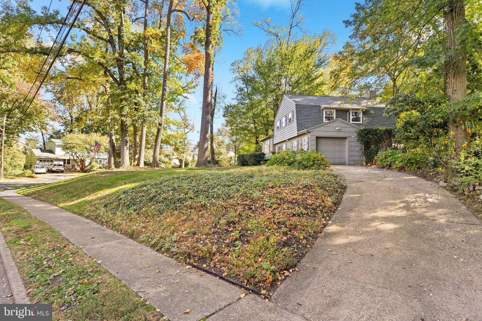 5 CRAB APPLE LANE