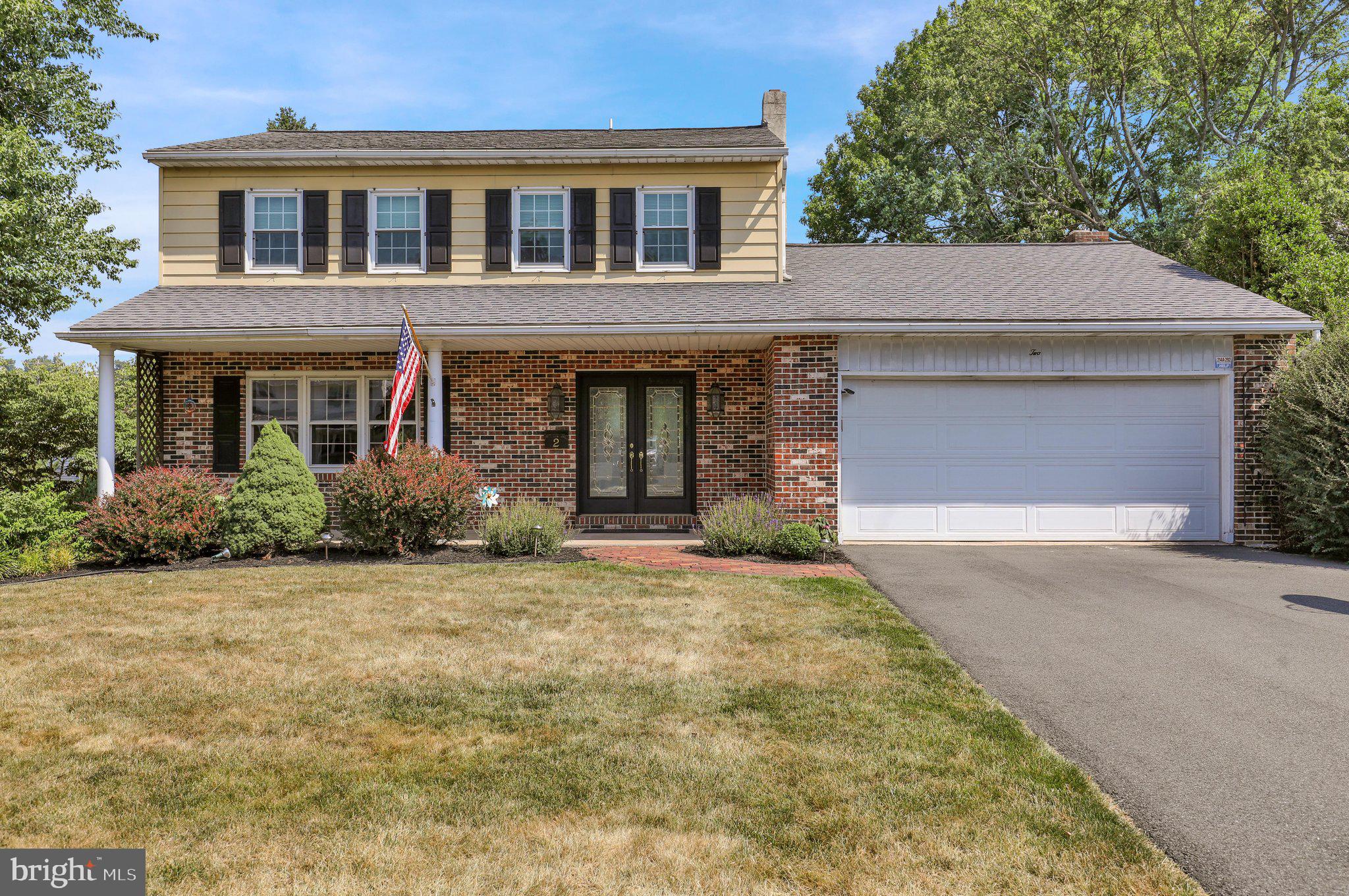 2 WILLOWWOOD COURT