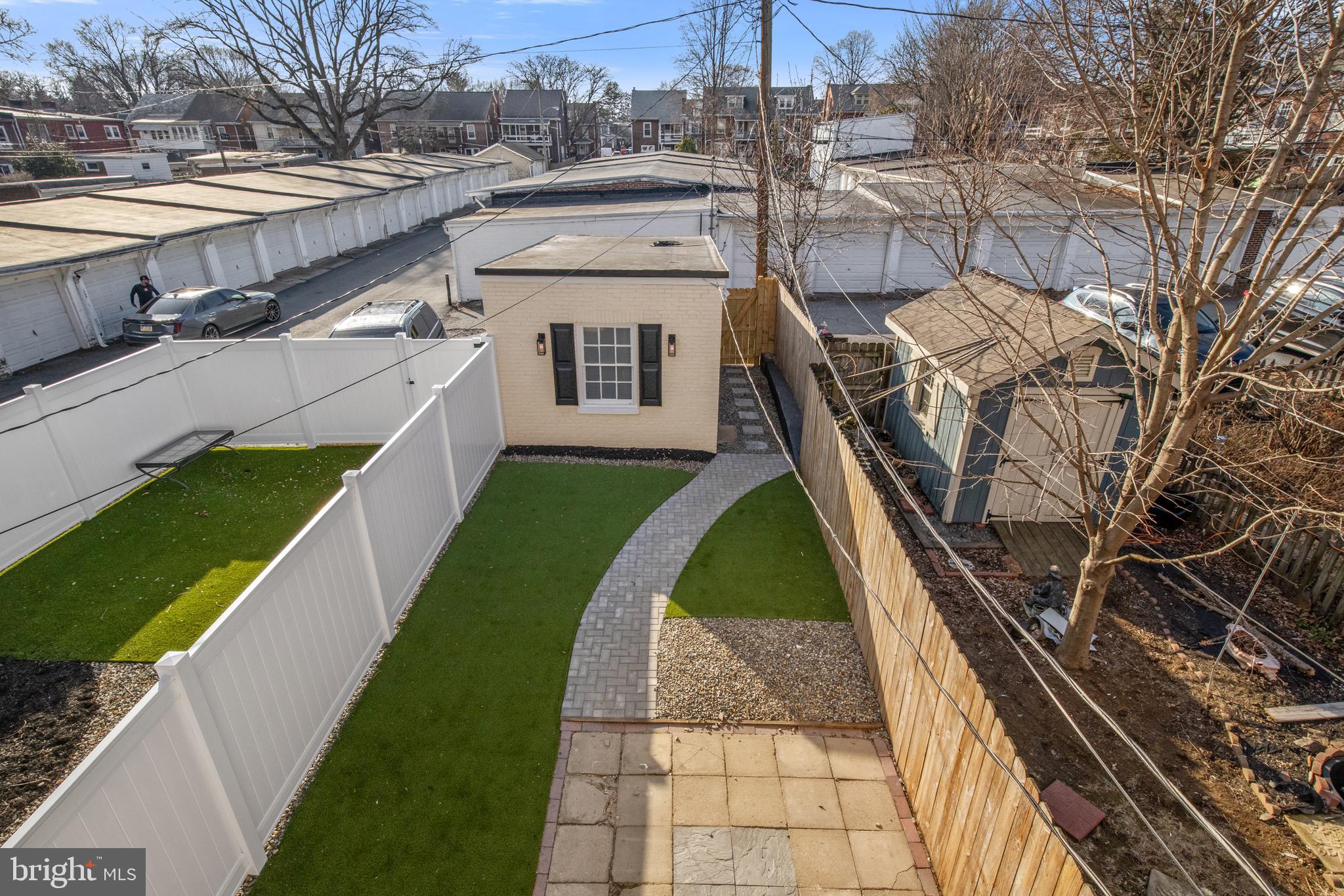 LANCASTER WEST END - Residential