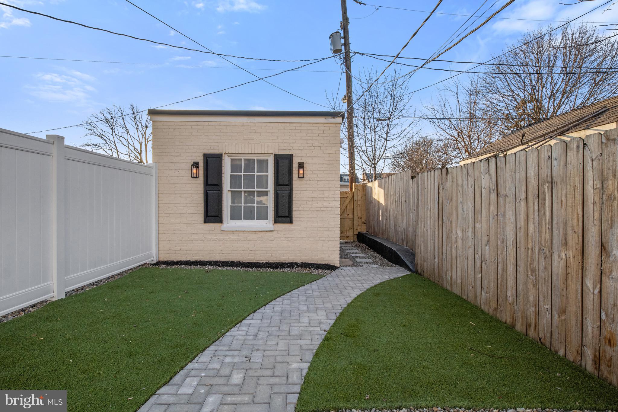 LANCASTER WEST END - Residential