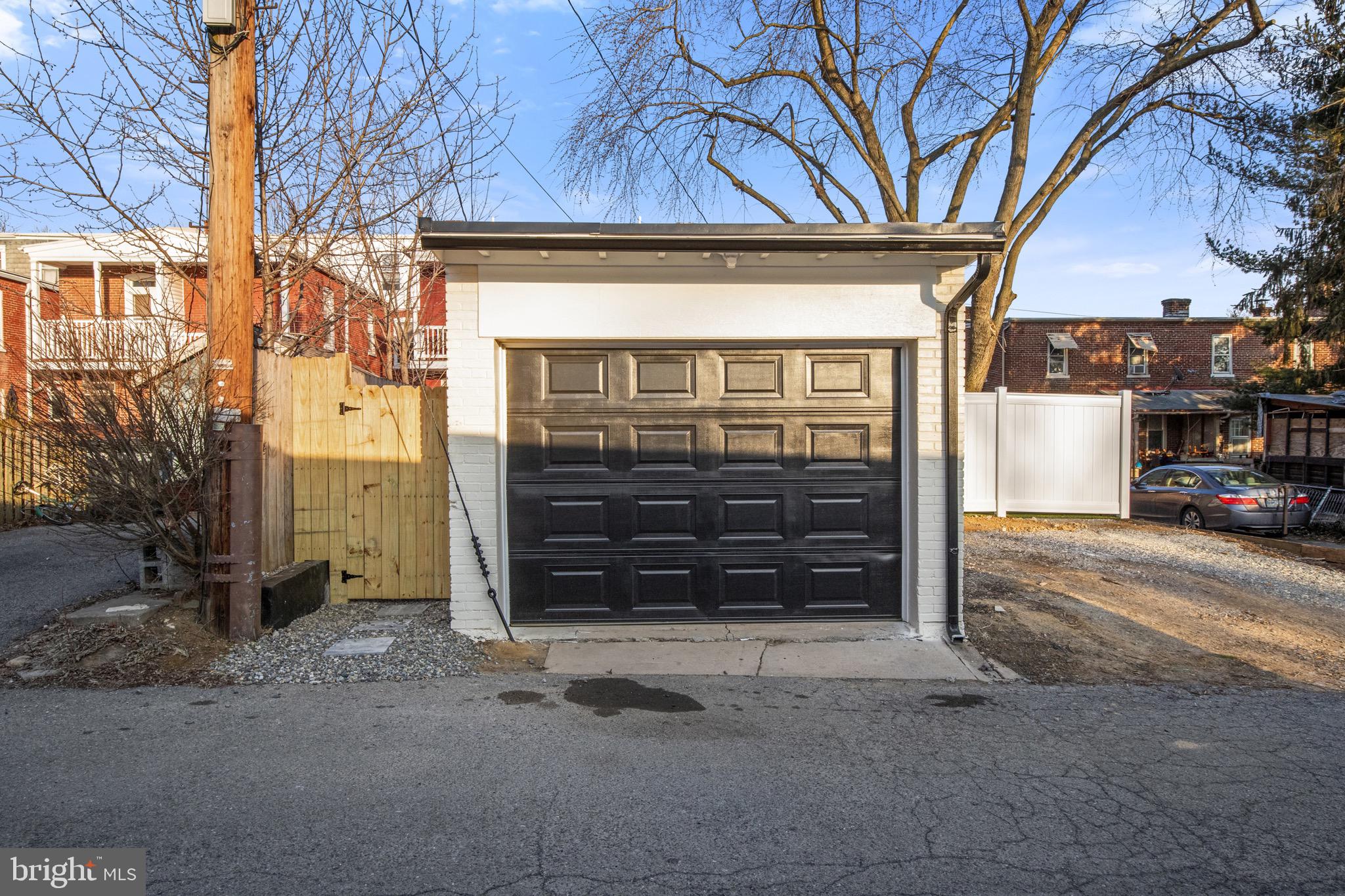 LANCASTER WEST END - Residential