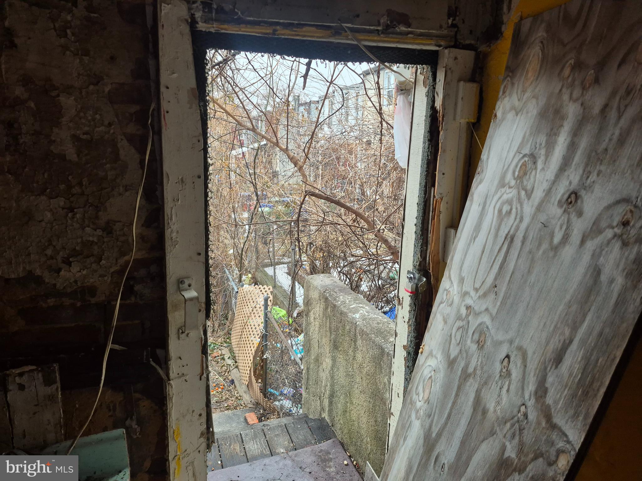 SANDTOWN-WINCHESTER - Residential