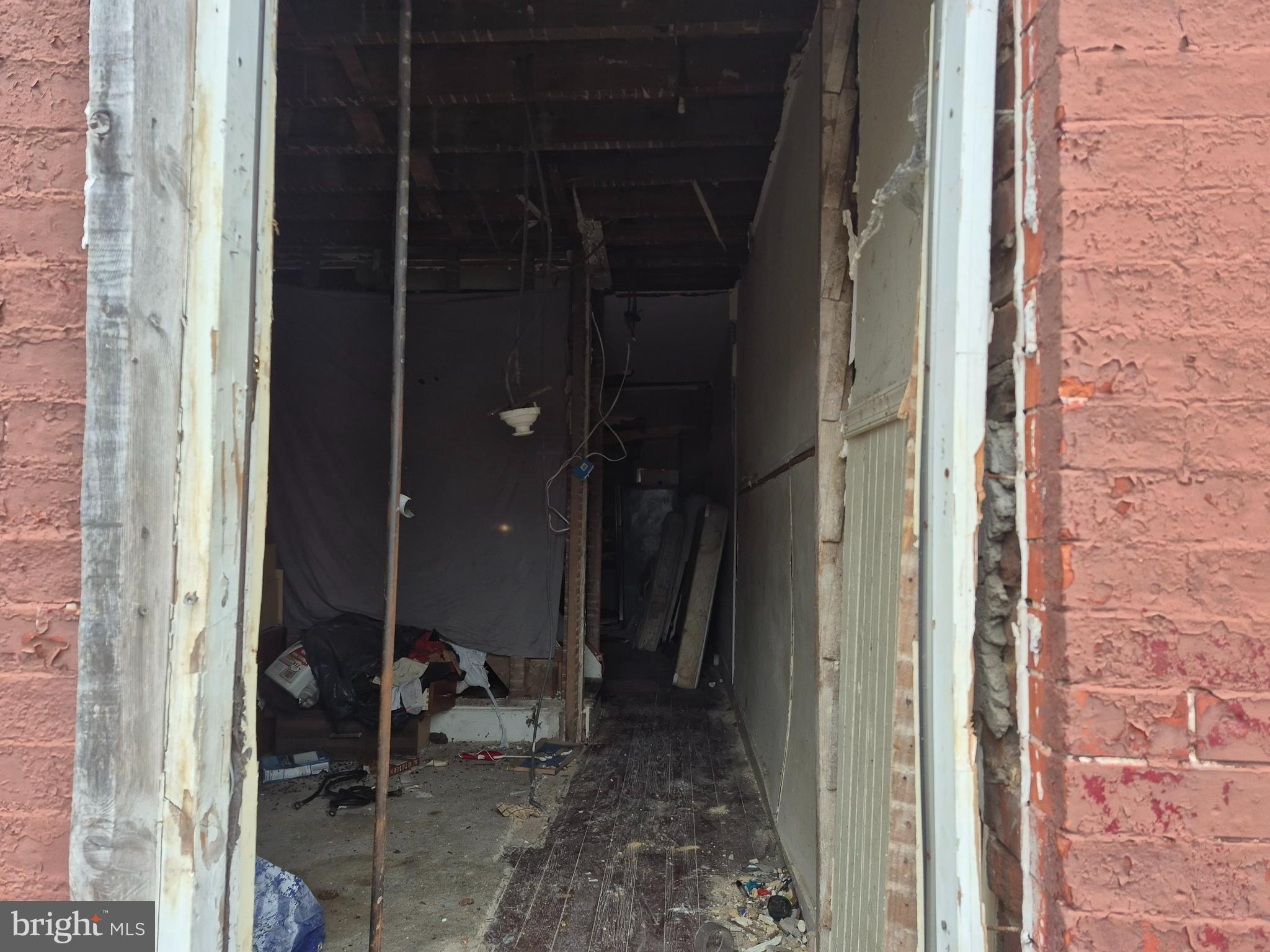 SANDTOWN-WINCHESTER - Residential