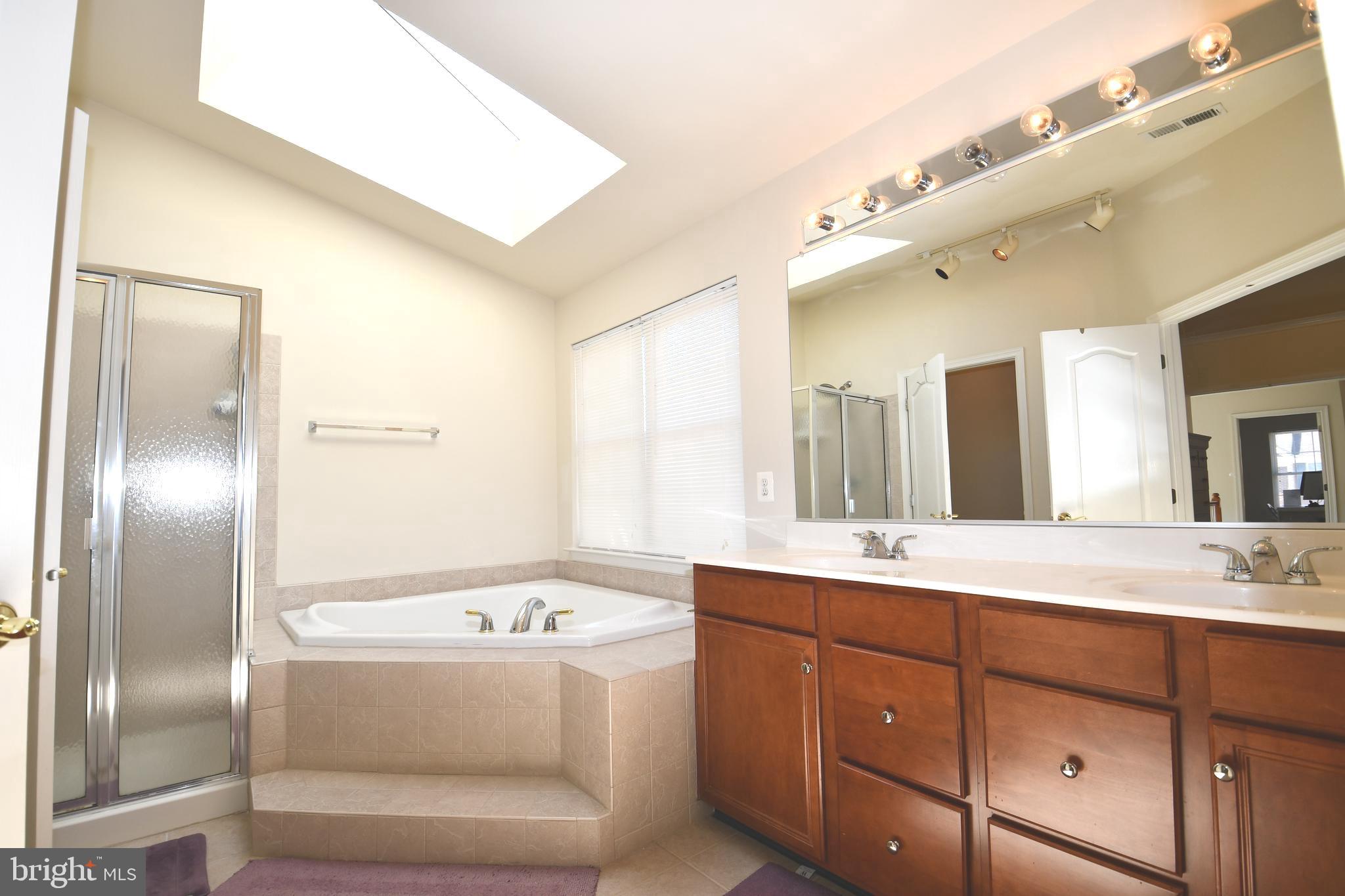 LOUDOUN VALLEY ESTATES - Residential Lease