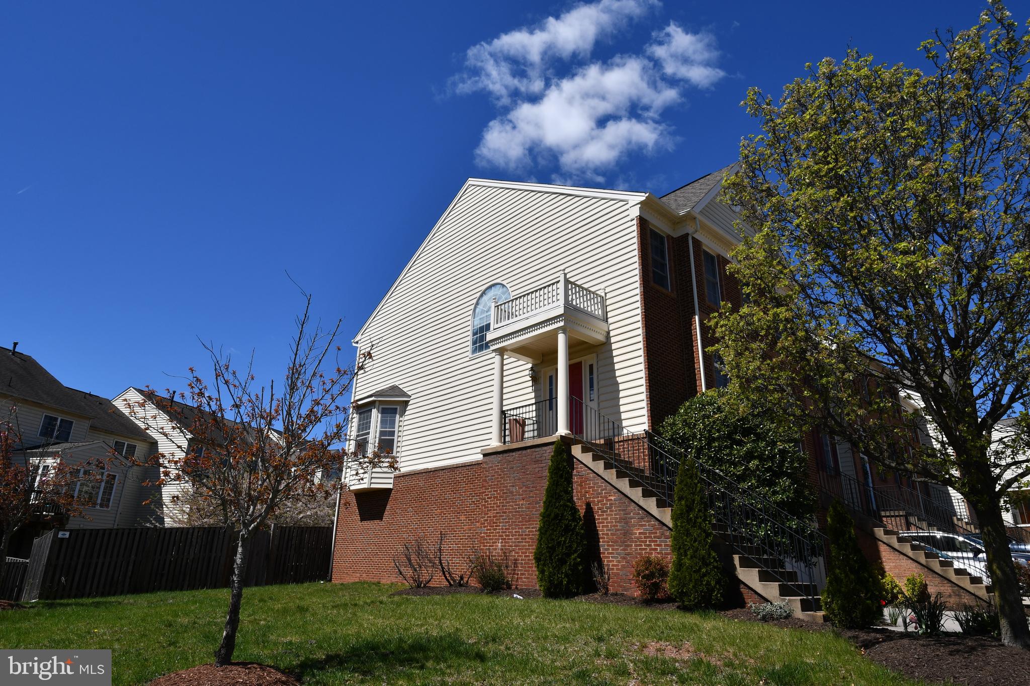 LOUDOUN VALLEY ESTATES - Residential Lease