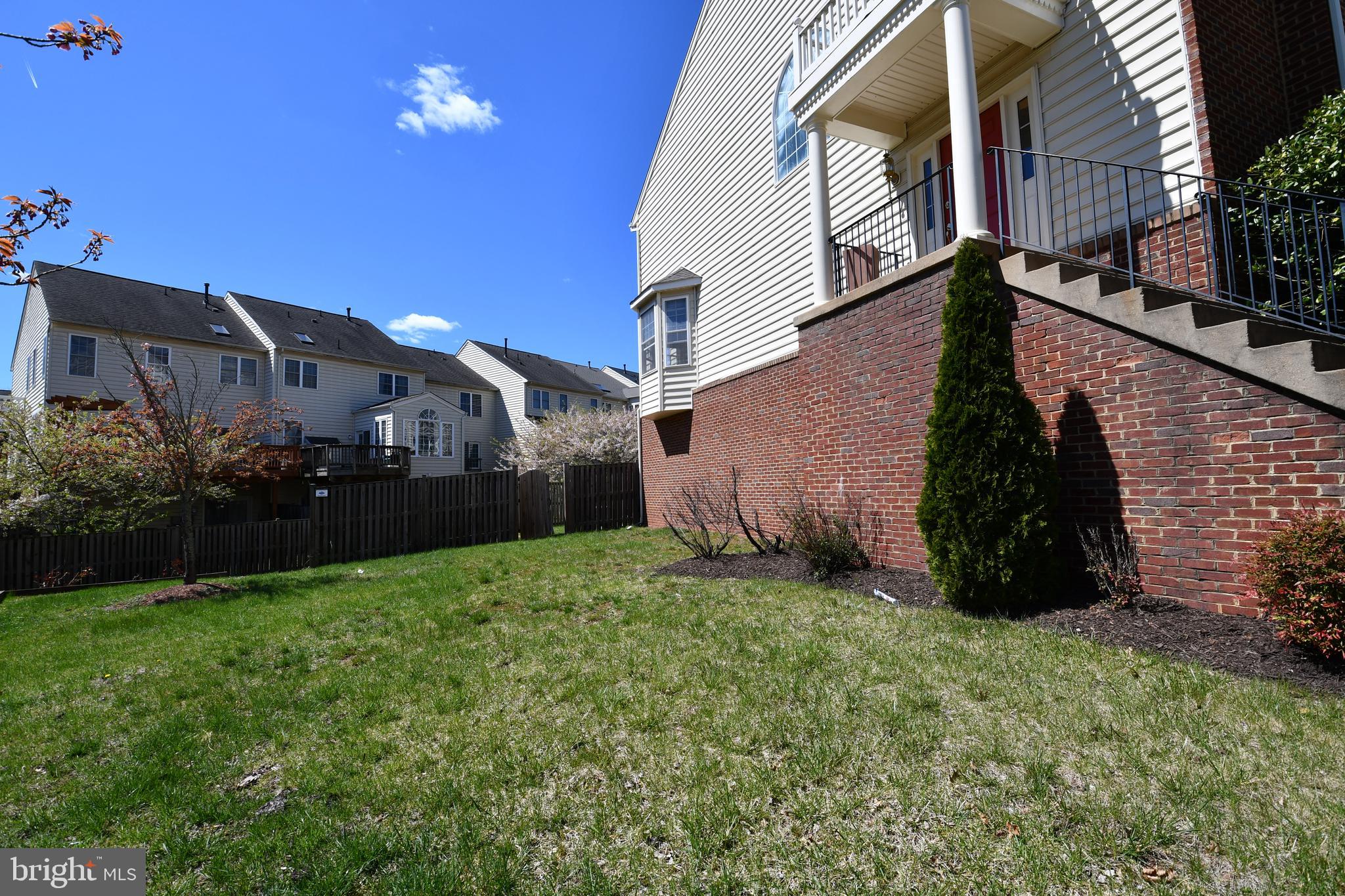 LOUDOUN VALLEY ESTATES - Residential Lease