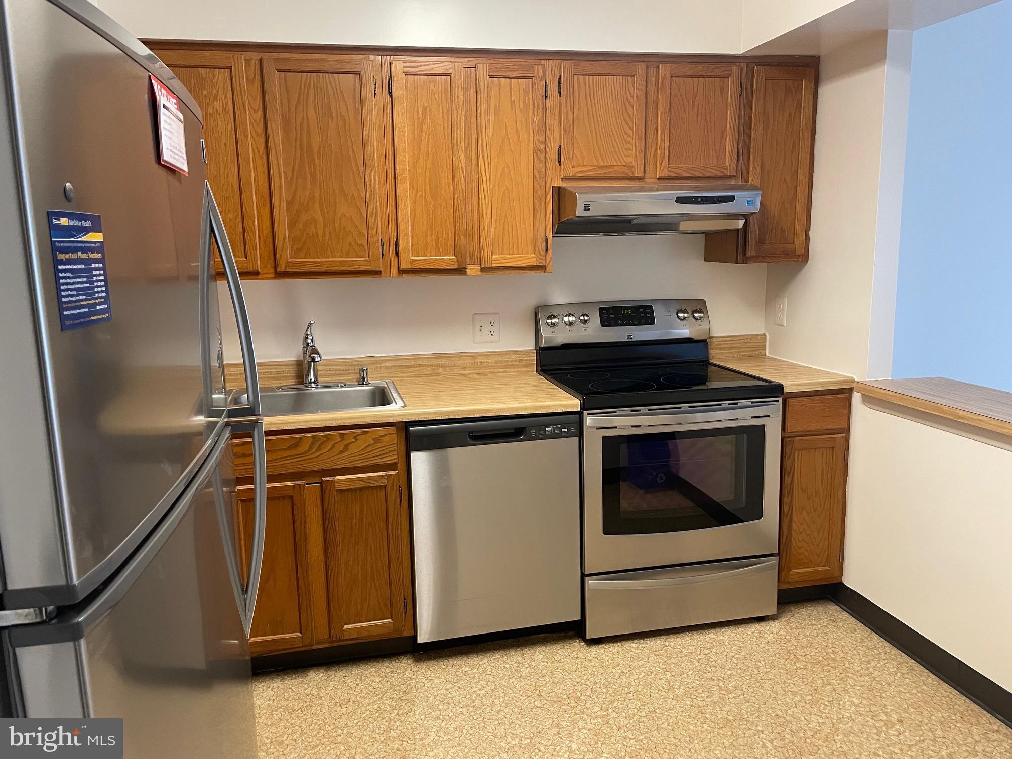 ROSSMOOR MUTUAL 22 CODM - Residential Lease