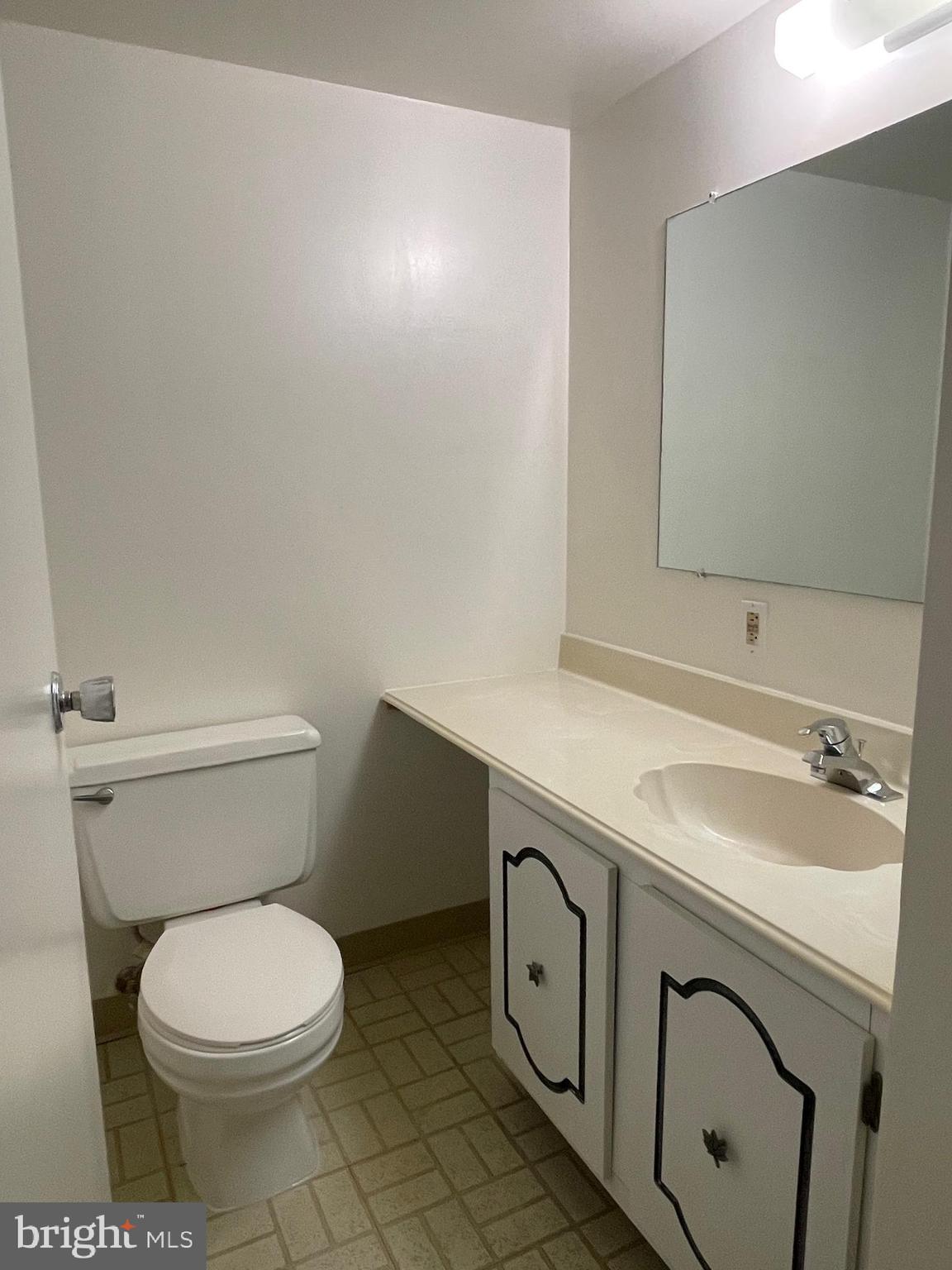 ROSSMOOR MUTUAL 22 CODM - Residential Lease