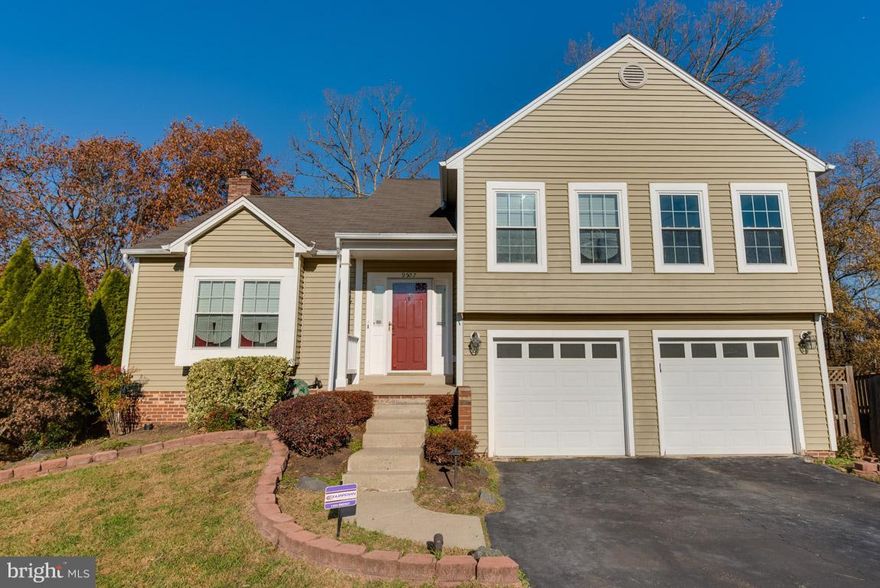Approx 2,200 fin sq ft * Renovated * GORGEOUS brand new kitchen * SPACIOUS *  Modern gray custom paint * new carpet/laminate/baths * Gorgeous wood floors in hallway & DR * window seat in living room * newer windows/gar. door/HVAC * cul-de-sac * two decks facing private fenced yard w/ shed * walk-out bsmt w/ full bath, BR/den & rec room * oversized garage fits 2 SUV's * underground sprinkler