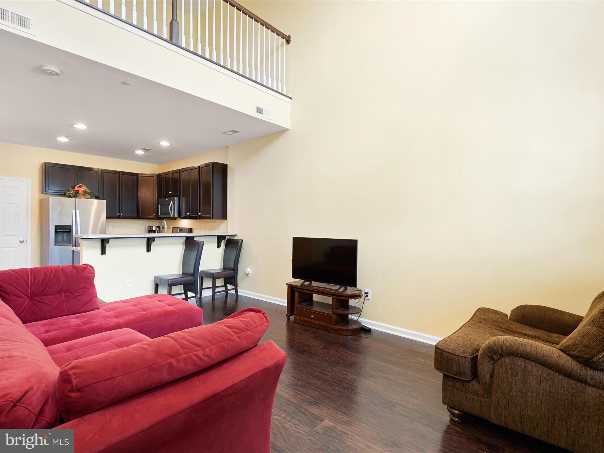 1092 WORTH LANE BL12