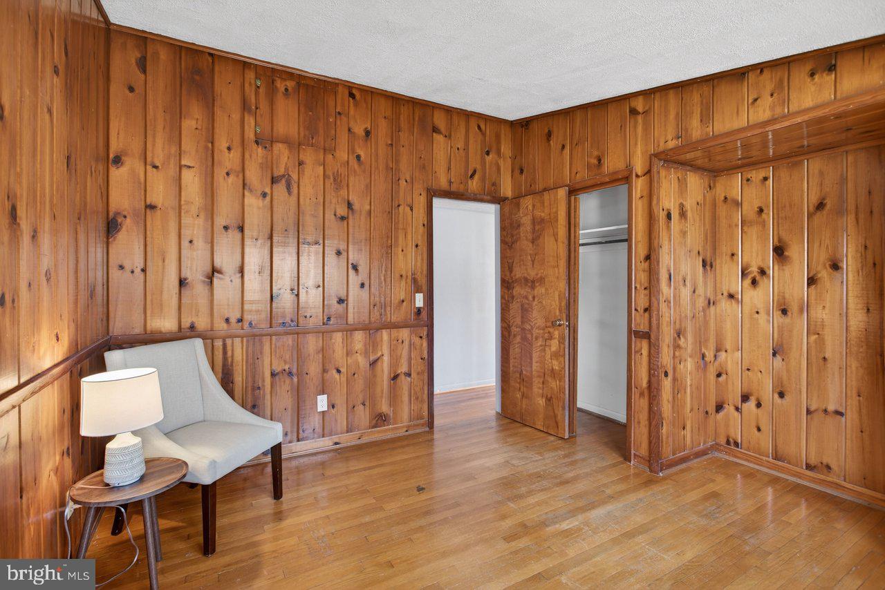 AVONDALE ACRES - Residential