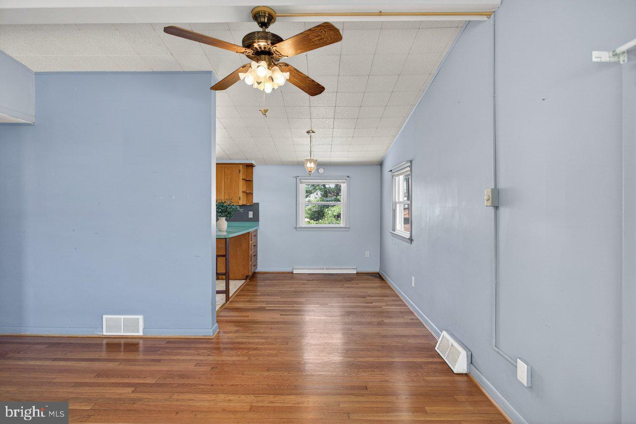 AVONDALE ACRES - Residential