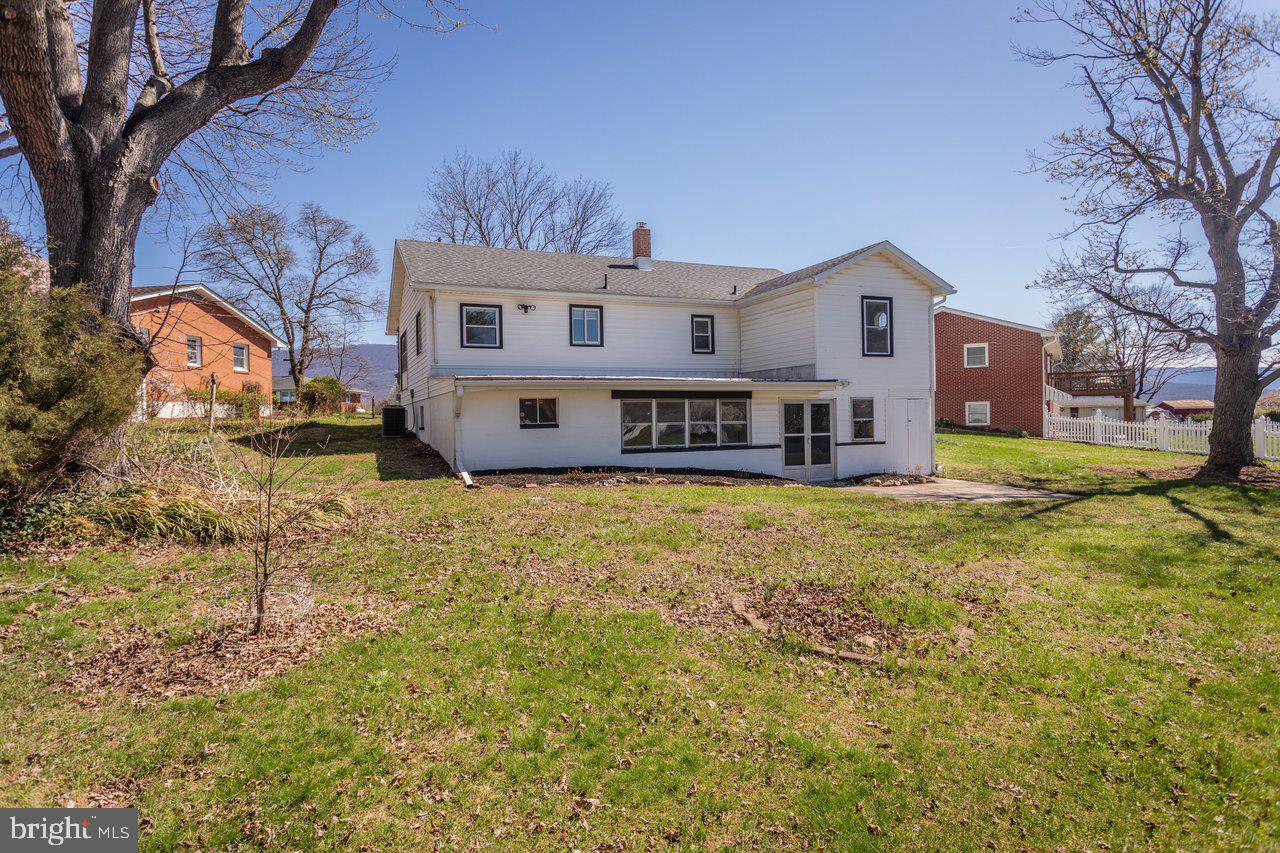 AVONDALE ACRES - Residential