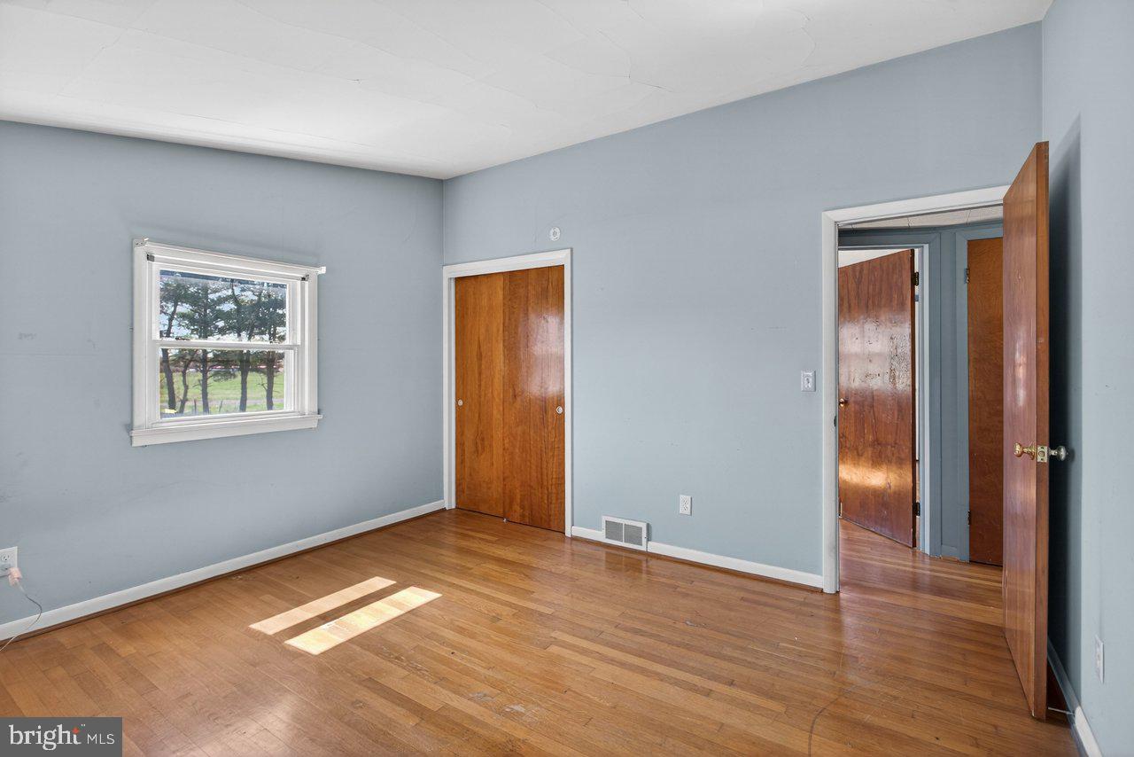 AVONDALE ACRES - Residential