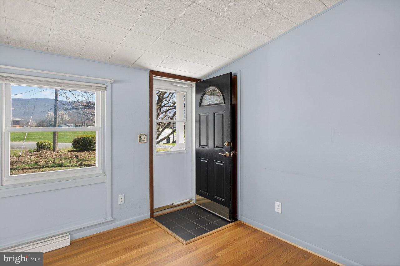 AVONDALE ACRES - Residential