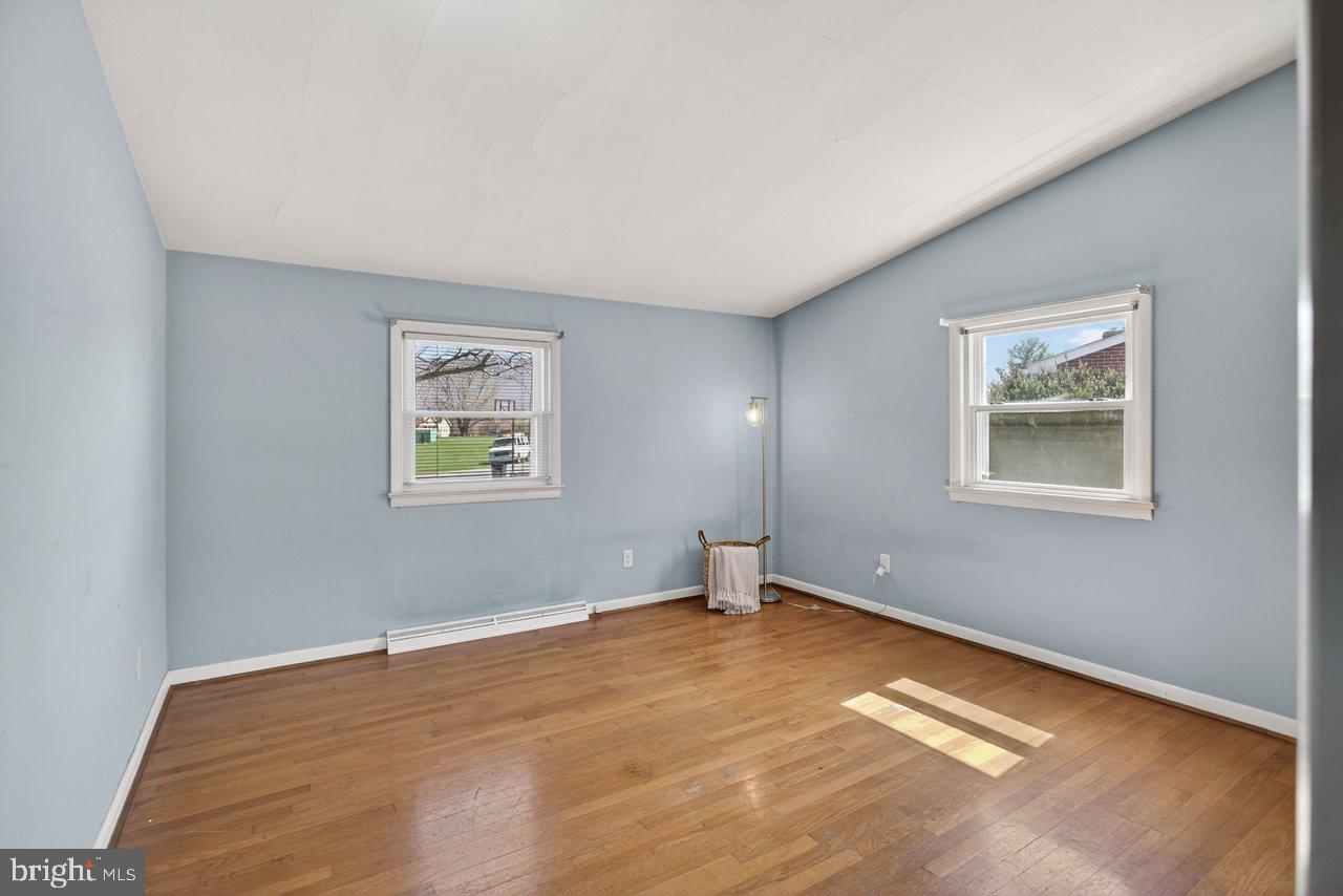 AVONDALE ACRES - Residential