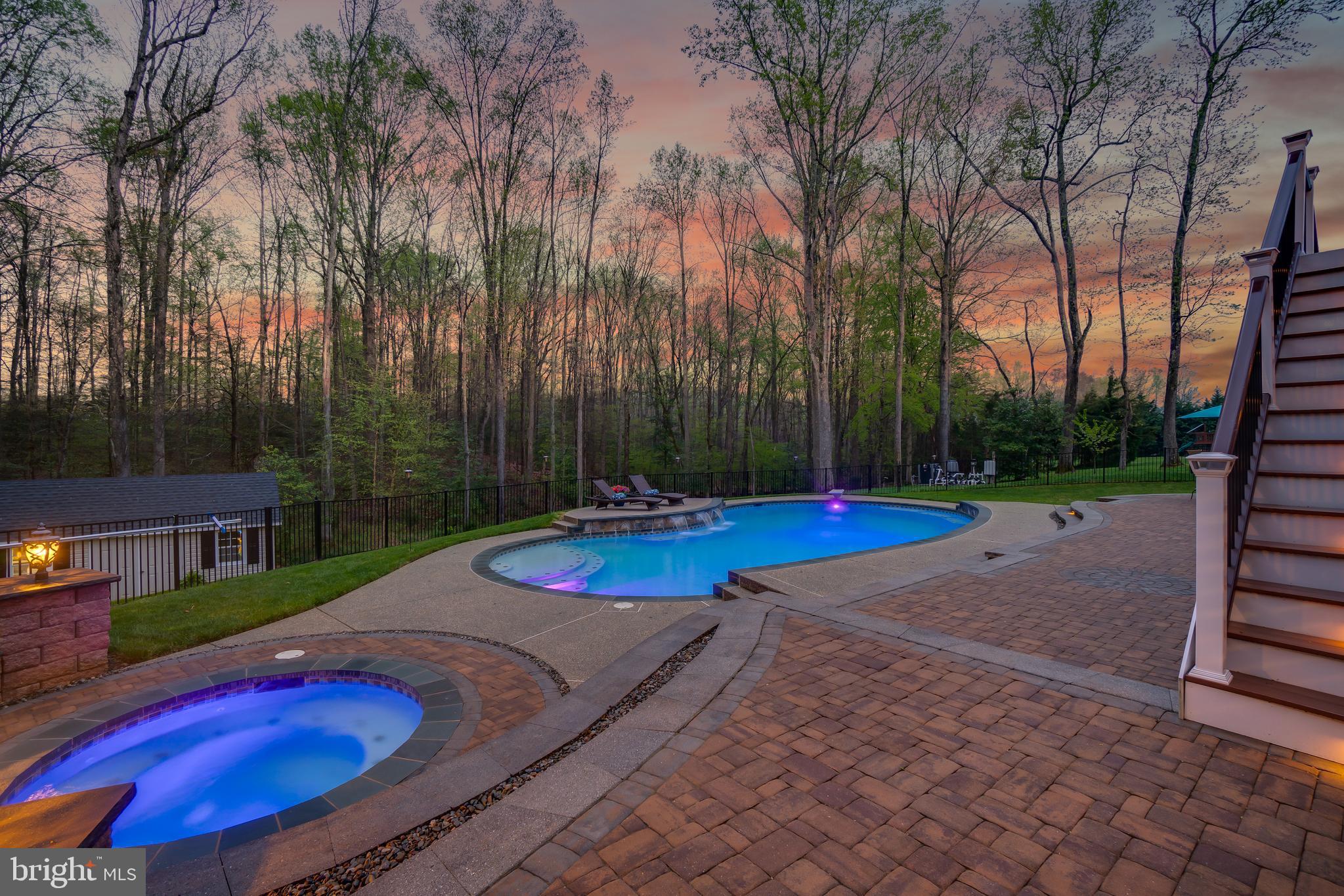 THE GLENS - Residential