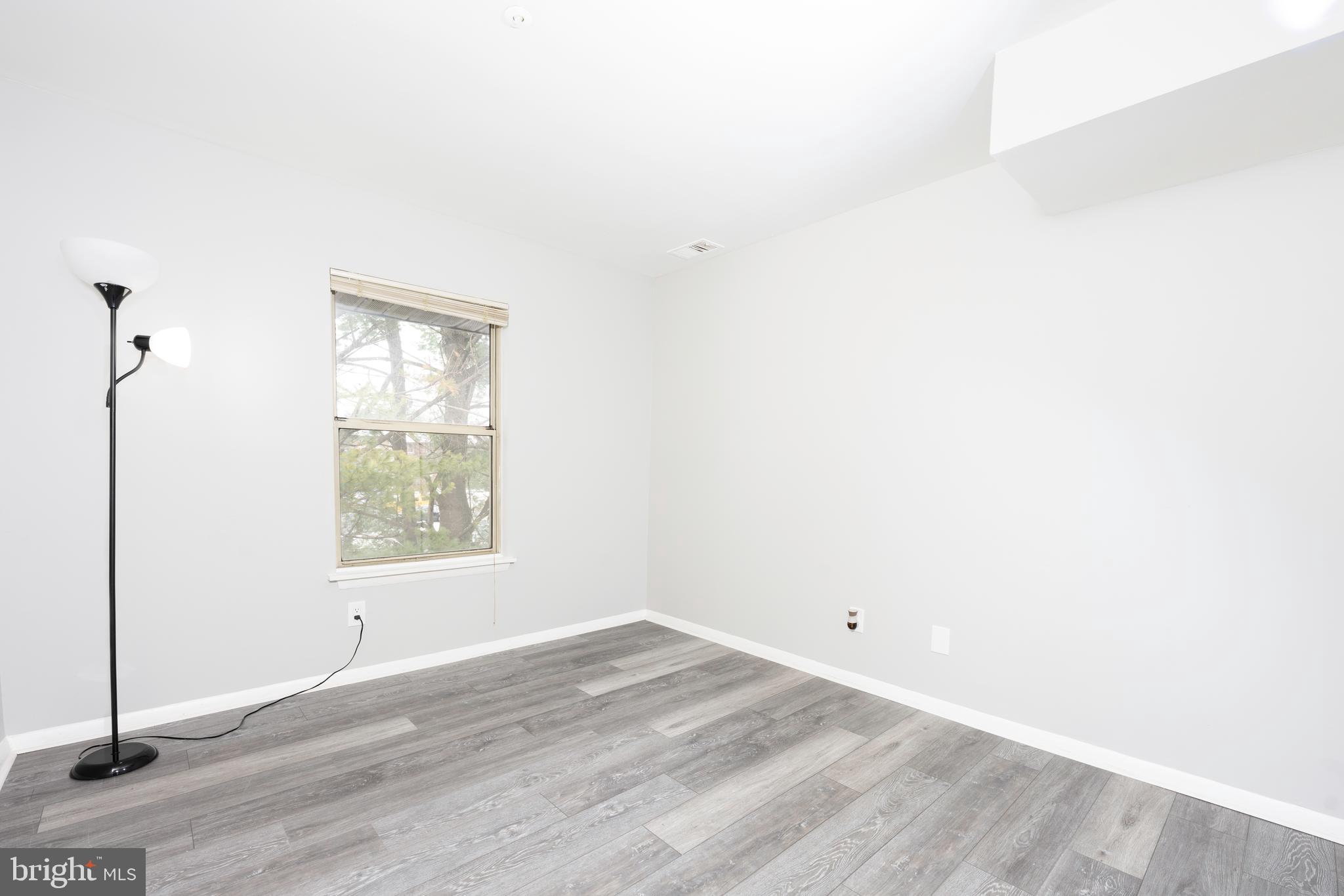 WILLOW WOOD - Residential Lease