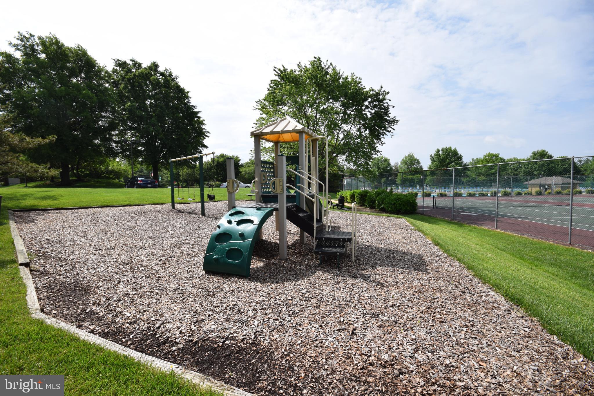 WILLOW WOOD - Residential Lease