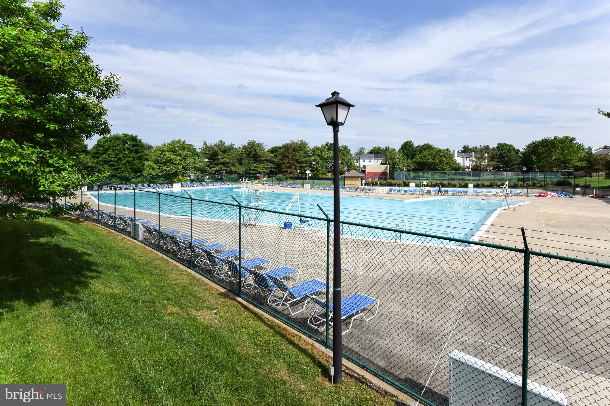 WILLOW WOOD - Residential Lease