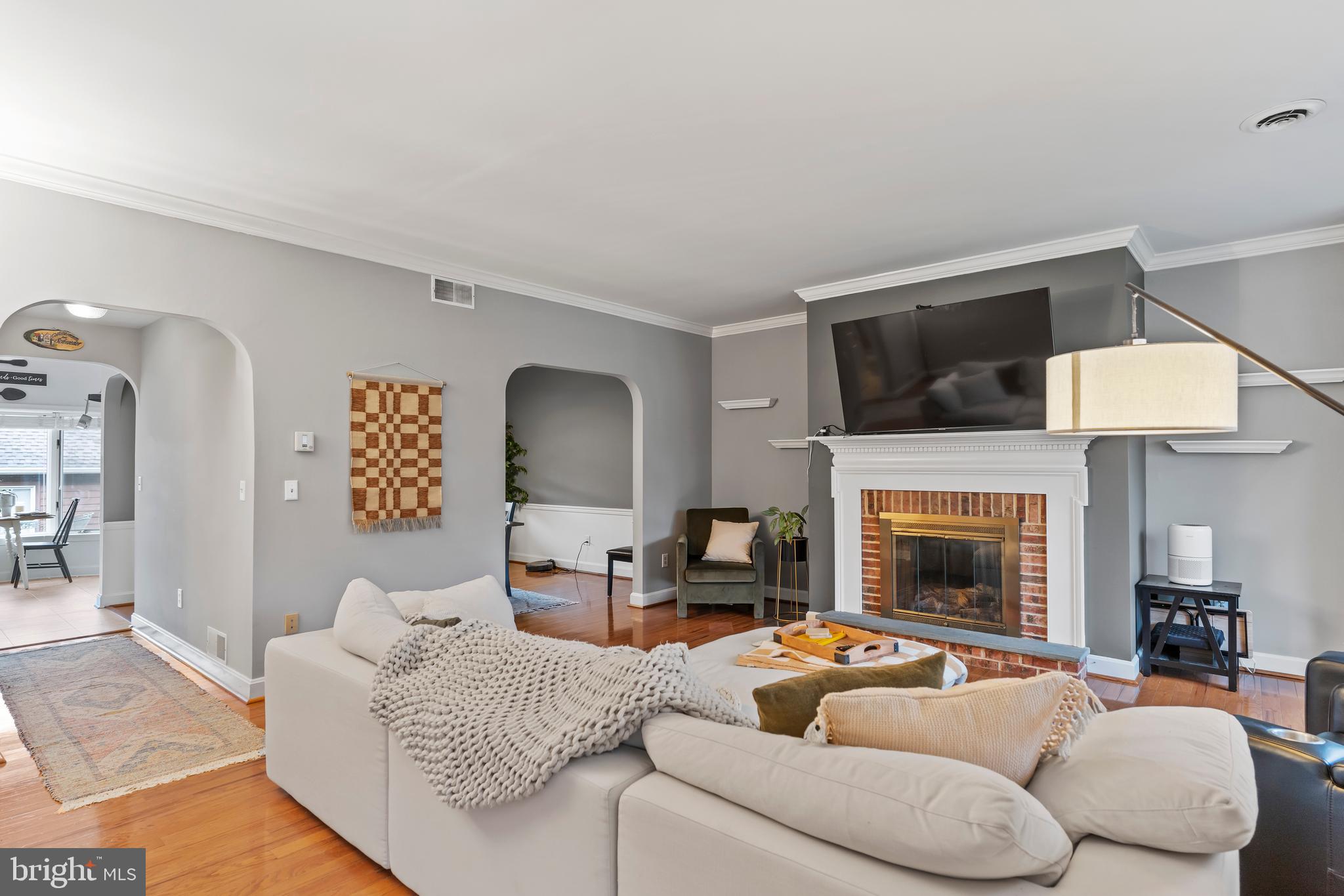 1208 WHITE BIRCH LANE