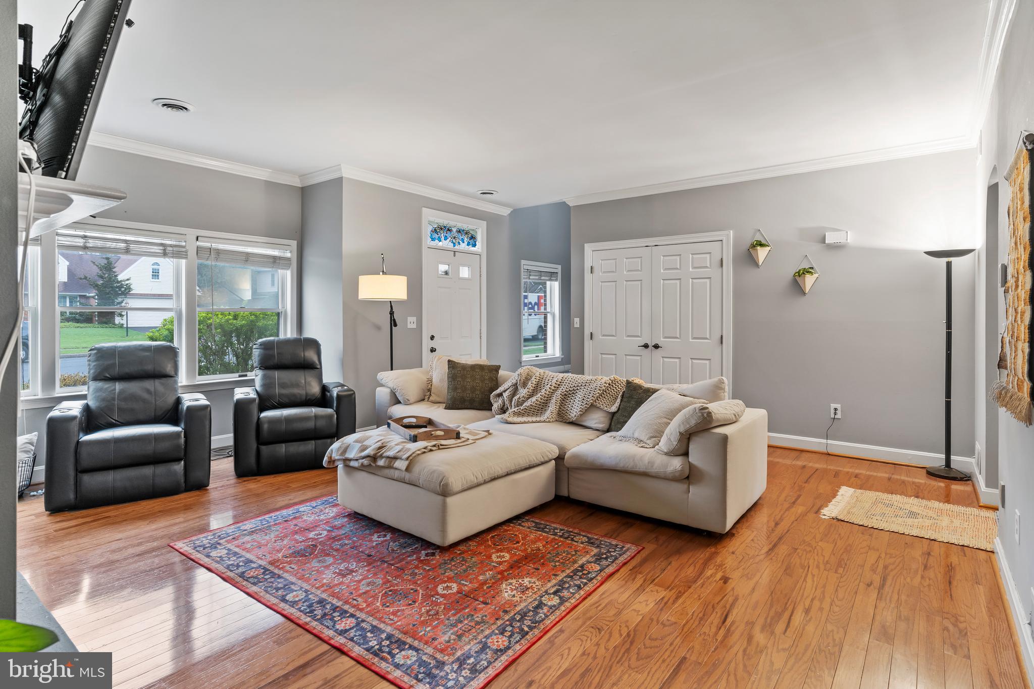 1208 WHITE BIRCH LANE