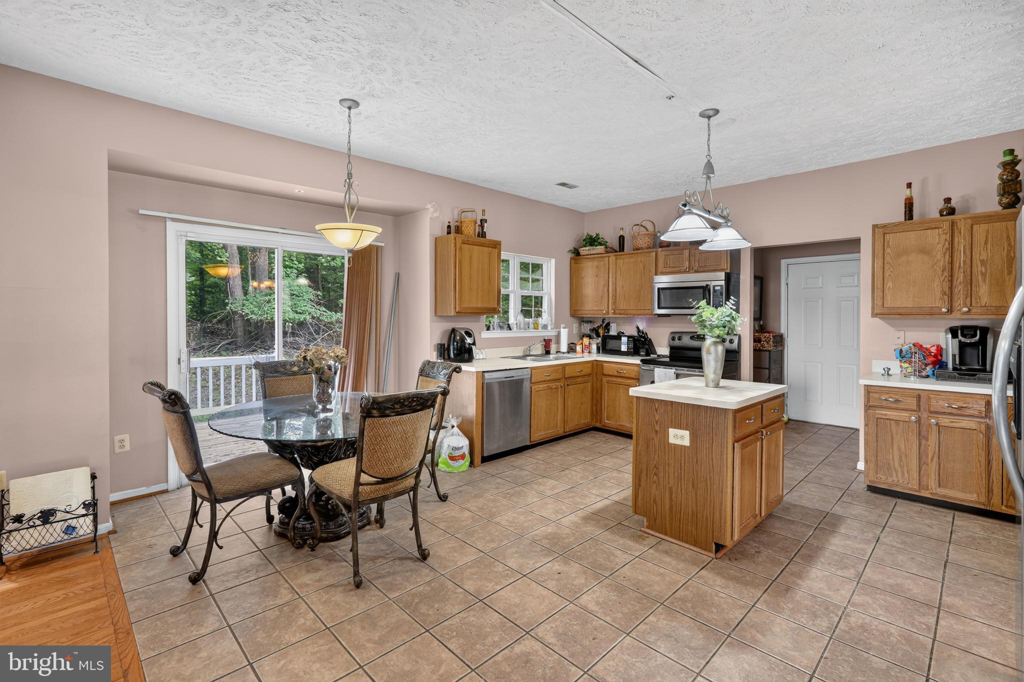 9106 HELMSLEY DRIVE