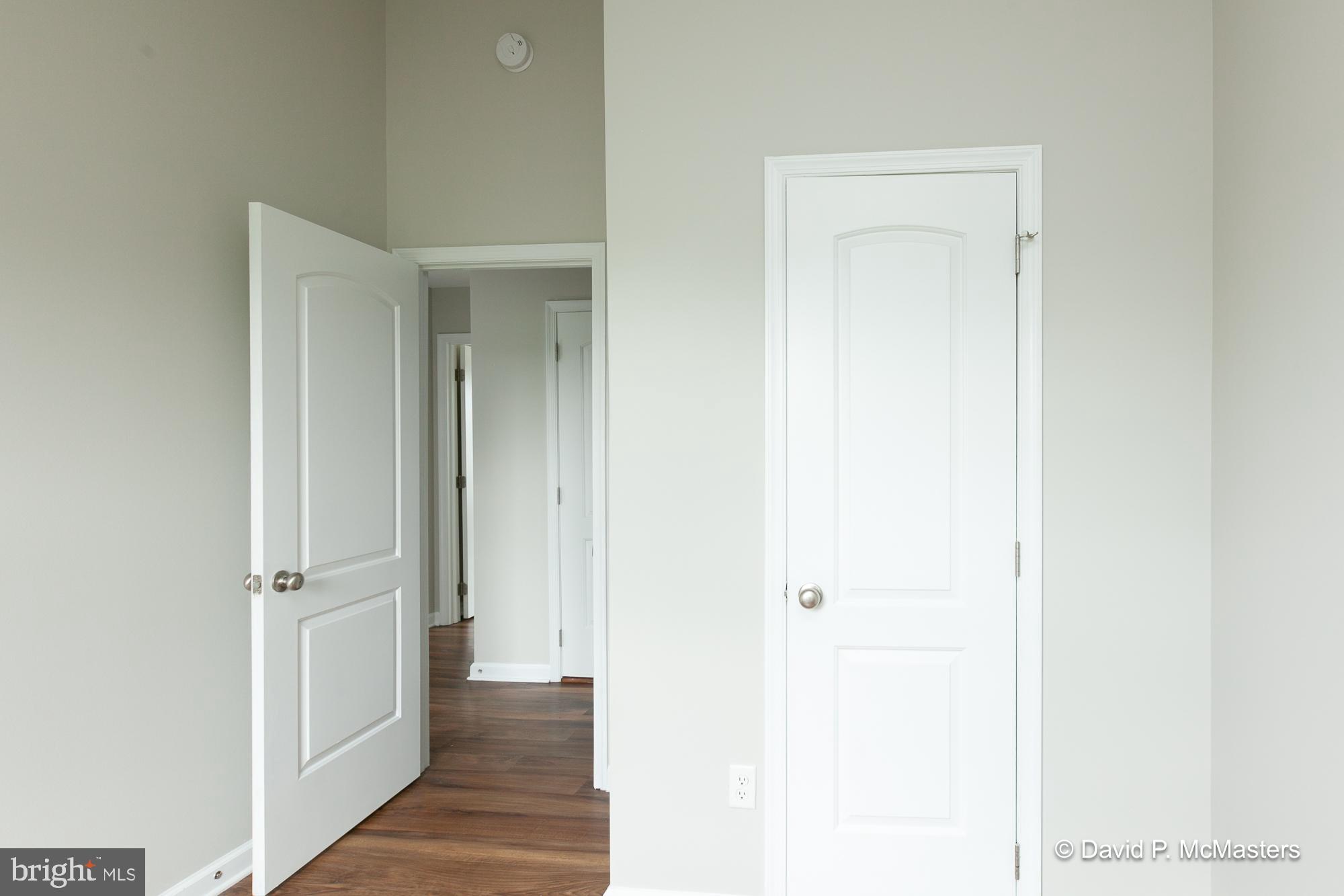 THE TOWNES OF RIDGEWAY - Residential