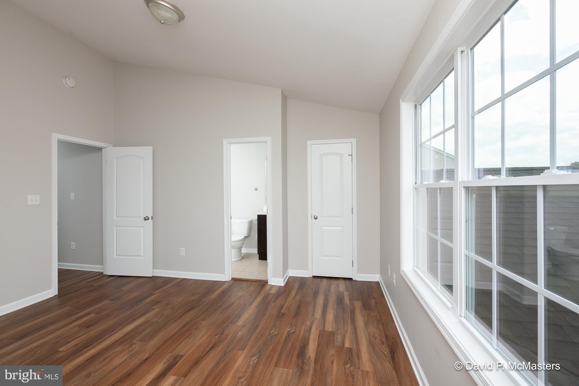 THE TOWNES OF RIDGEWAY - Residential