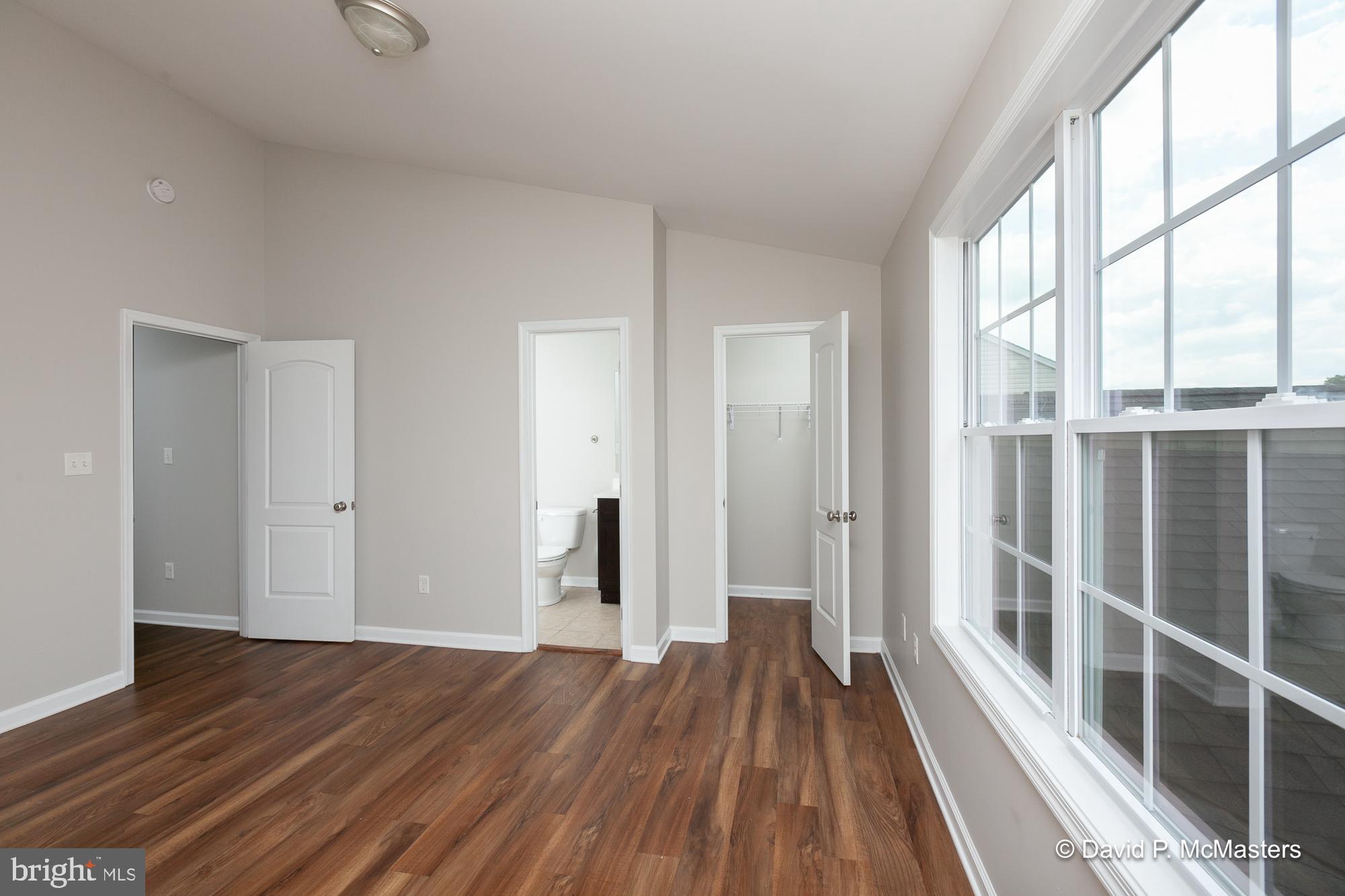 THE TOWNES OF RIDGEWAY - Residential