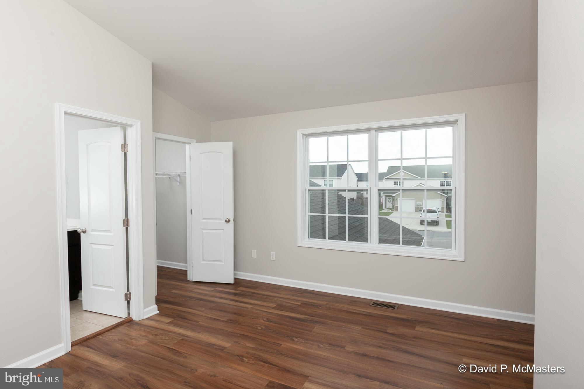 THE TOWNES OF RIDGEWAY - Residential