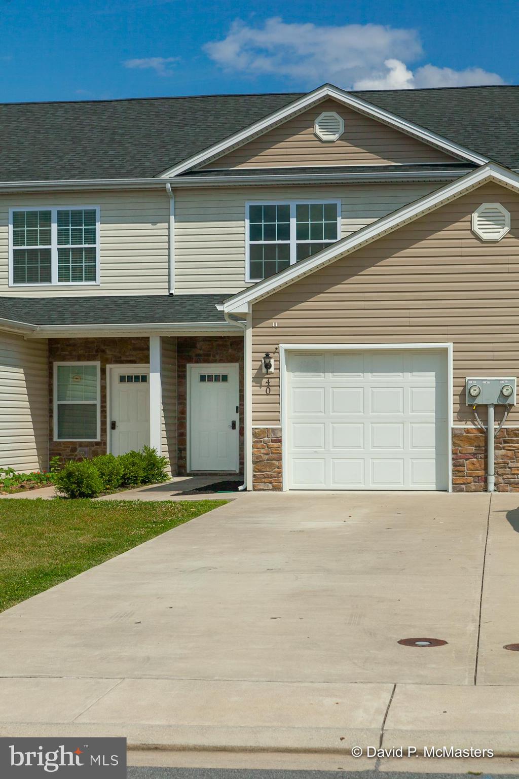 THE TOWNES OF RIDGEWAY - Residential