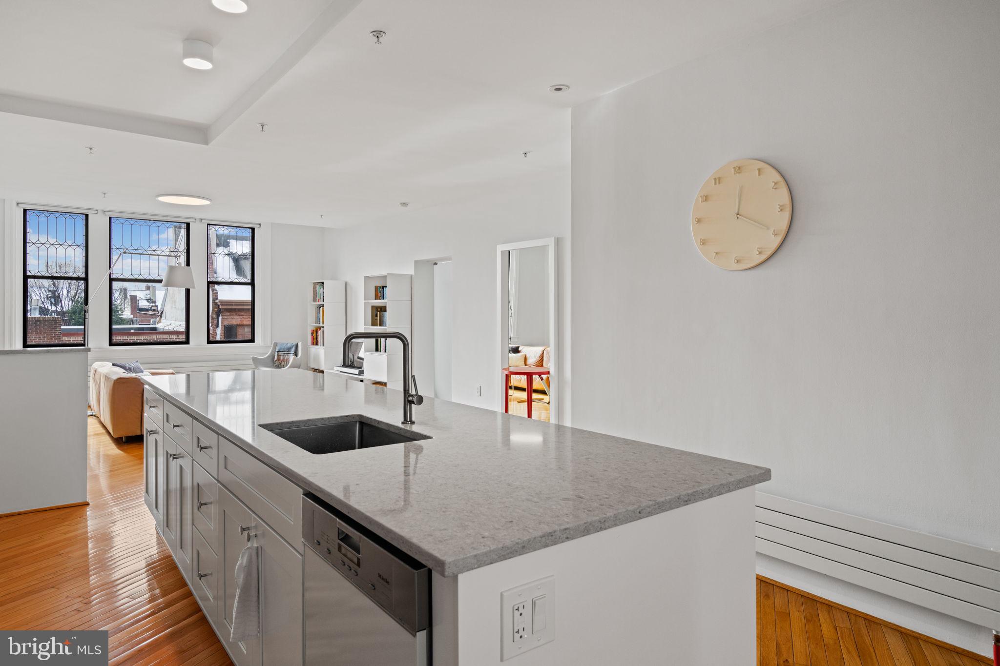 WASHINGTON SQ WEST - Residential