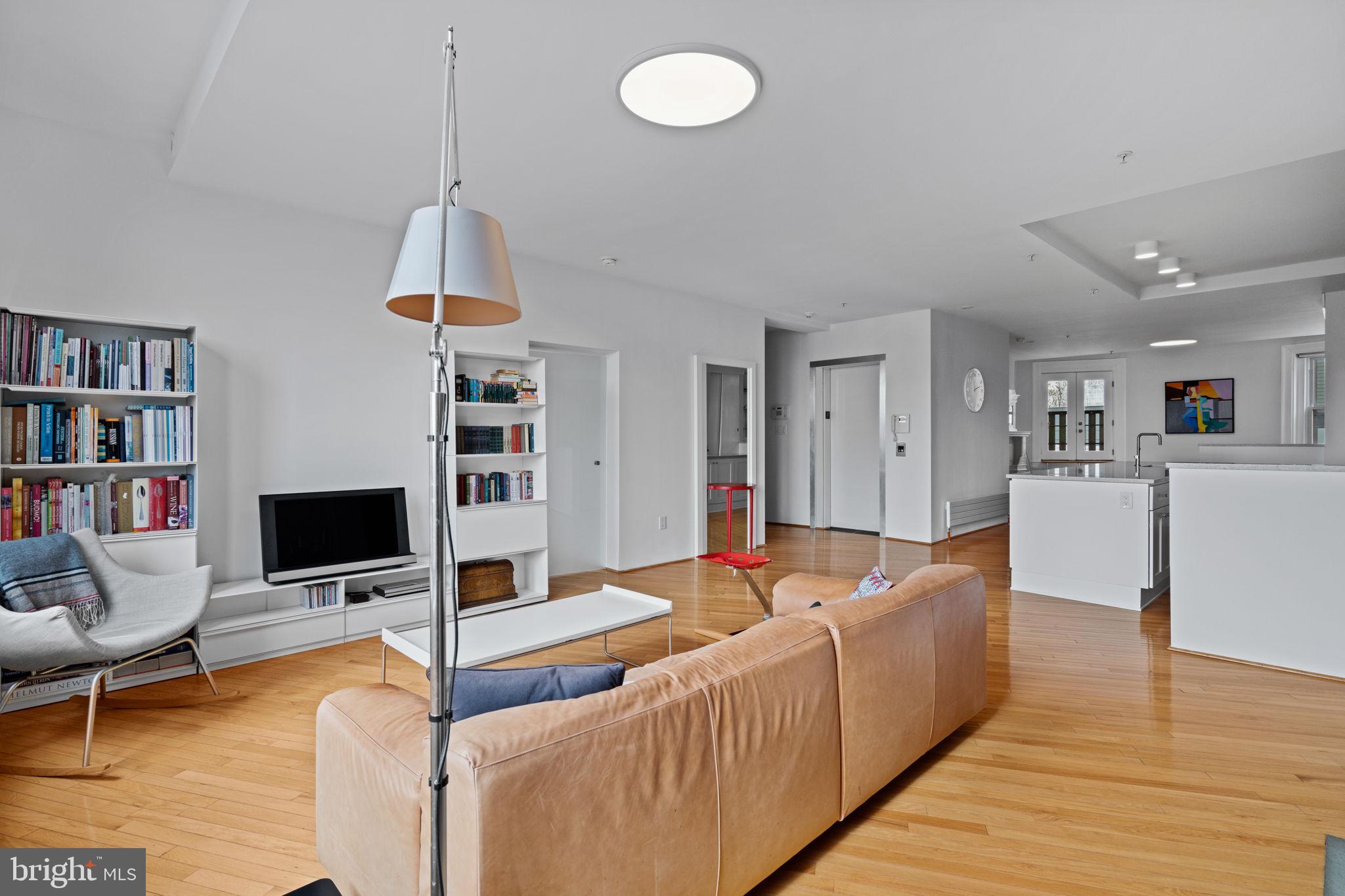 WASHINGTON SQ WEST - Residential