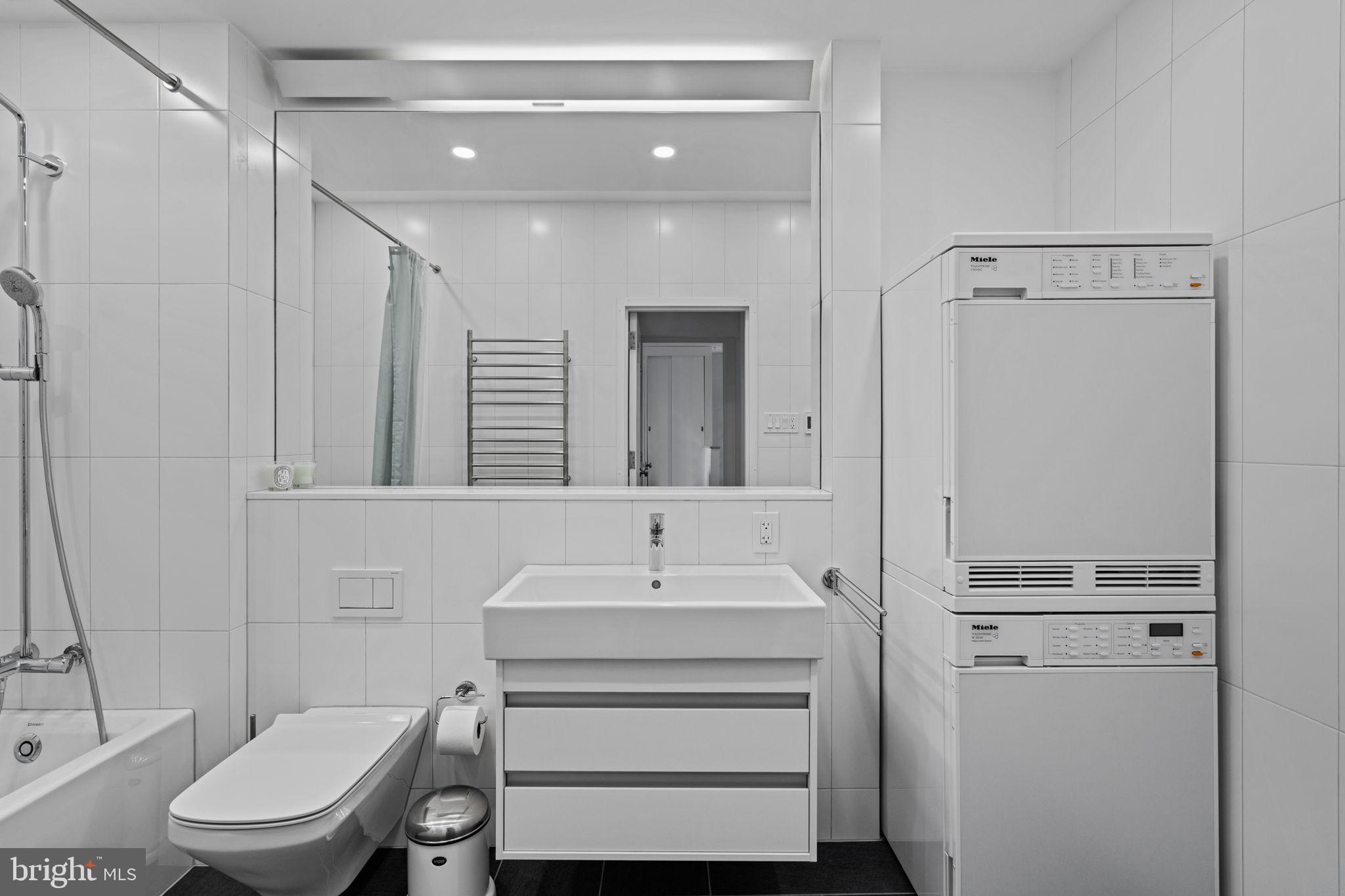 WASHINGTON SQ WEST - Residential