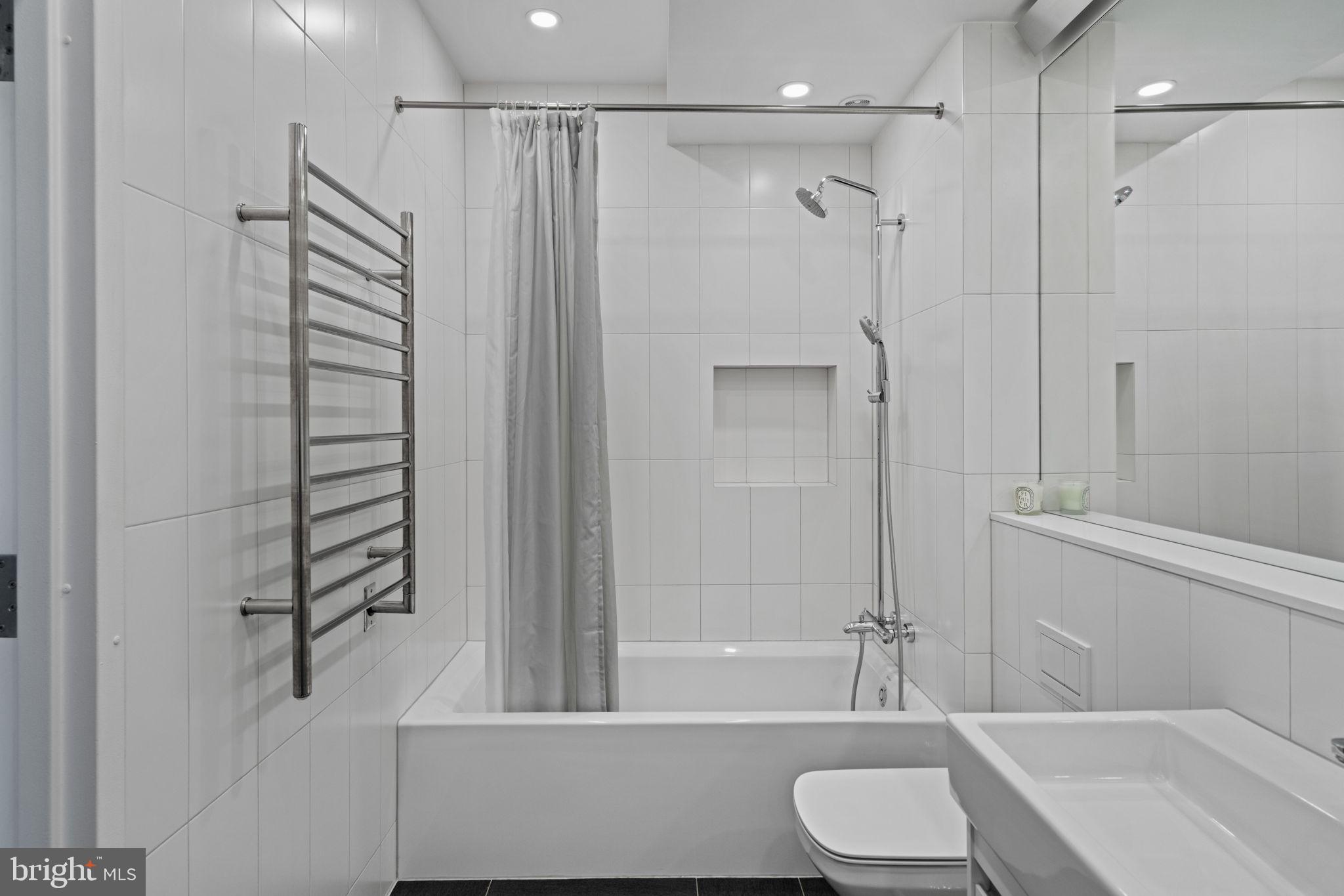 WASHINGTON SQ WEST - Residential