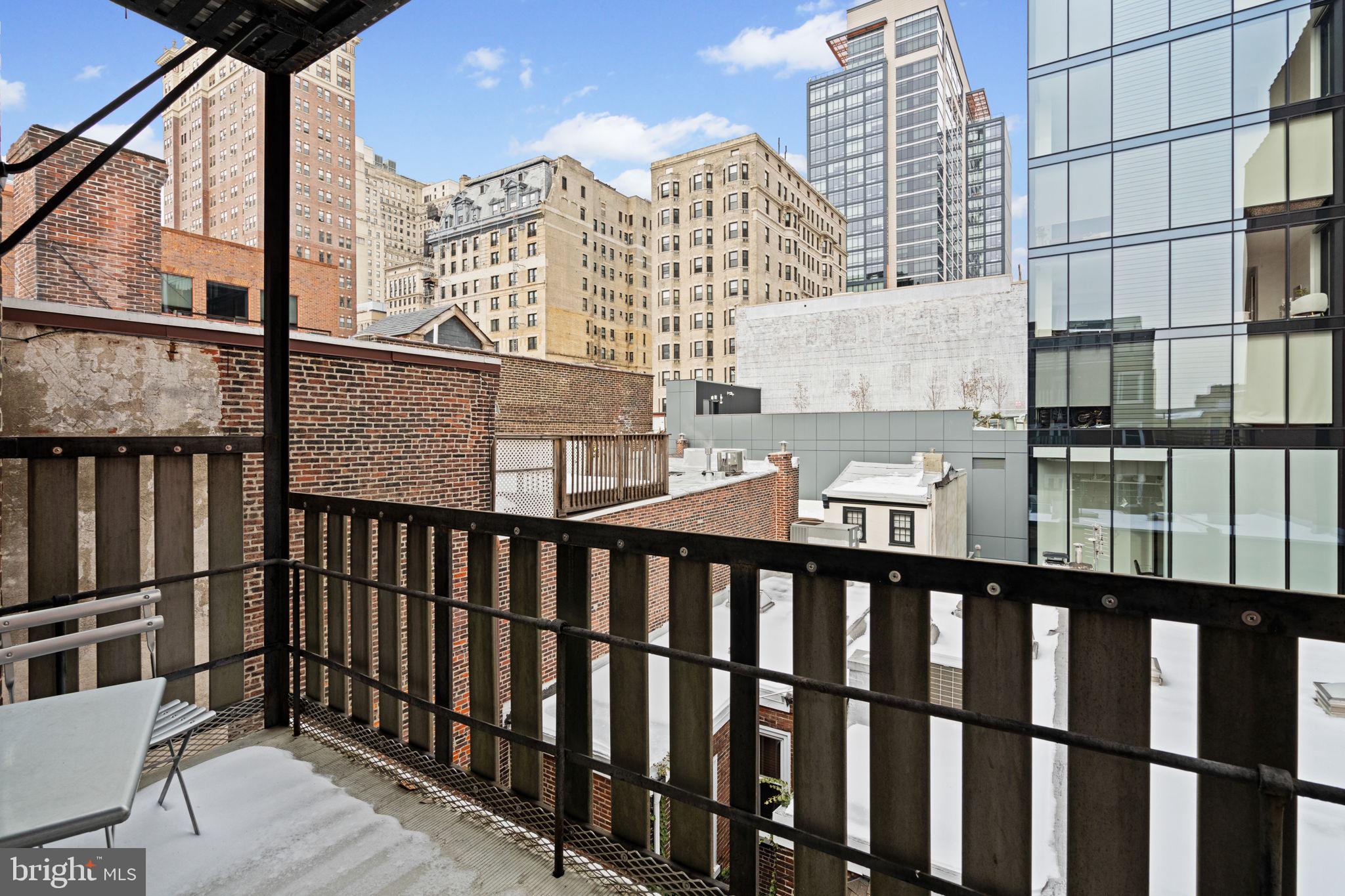 WASHINGTON SQ WEST - Residential