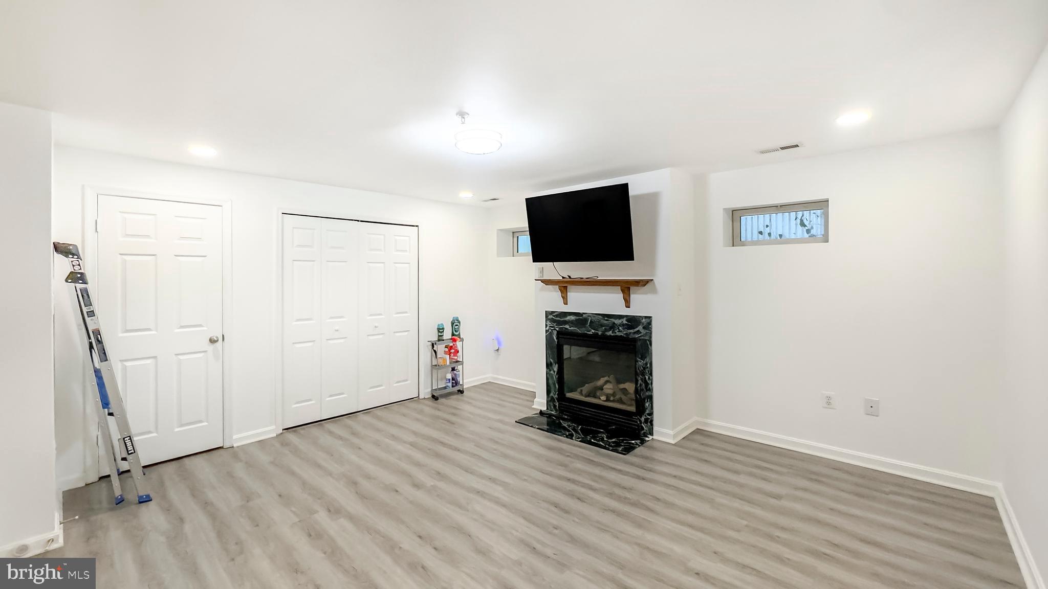 SOUTHWINDS - Residential