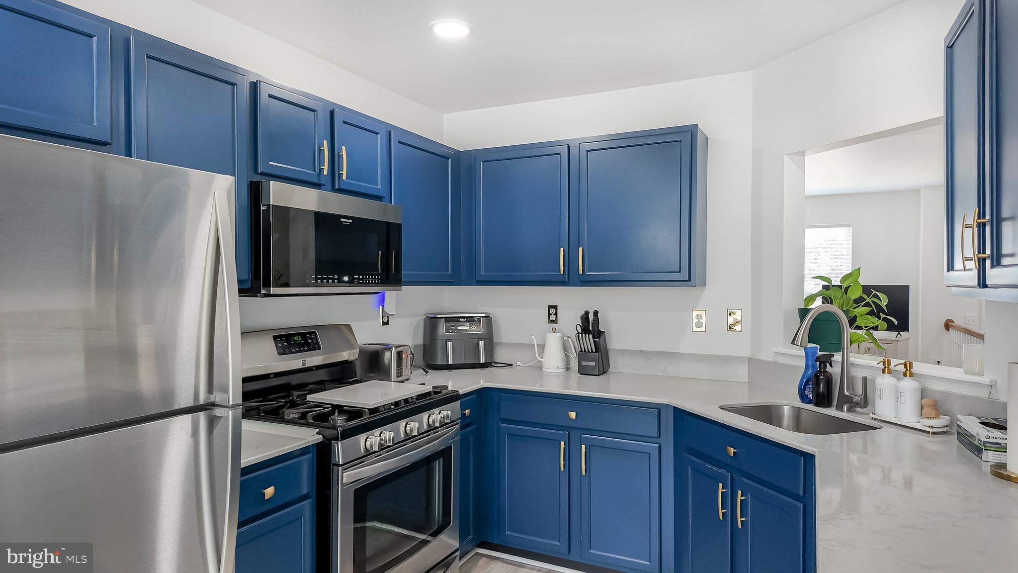 SOUTHWINDS - Residential